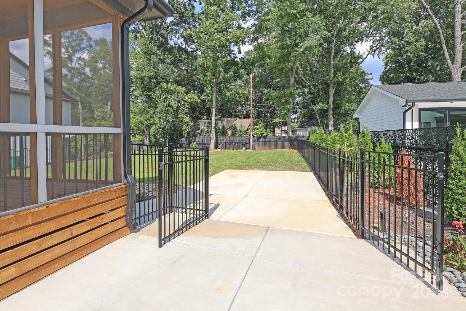 5511 Fairview Road