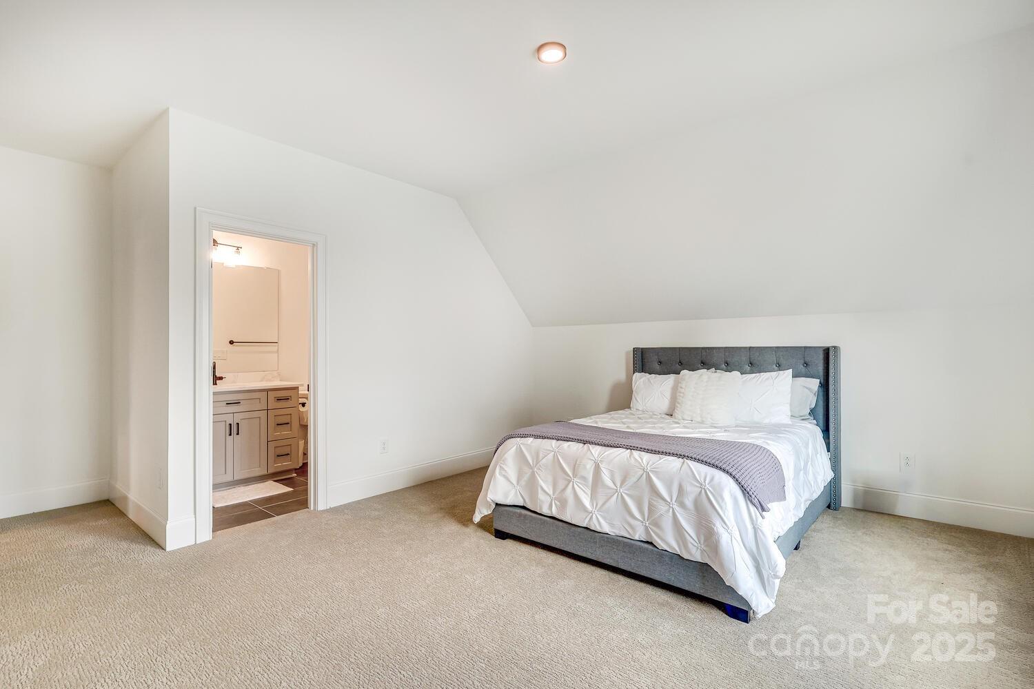5511 Fairview Road