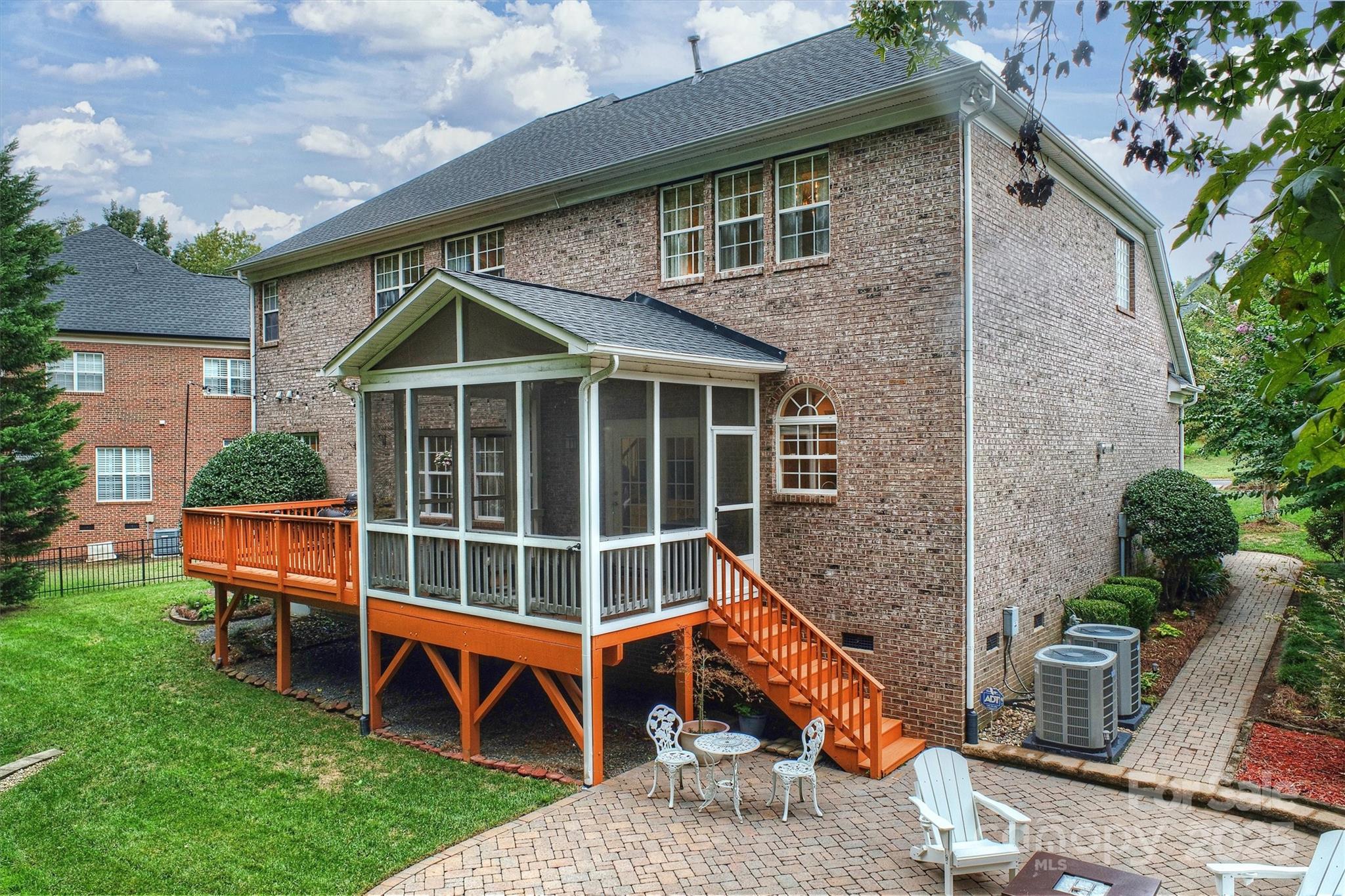 10421 Sundance Court