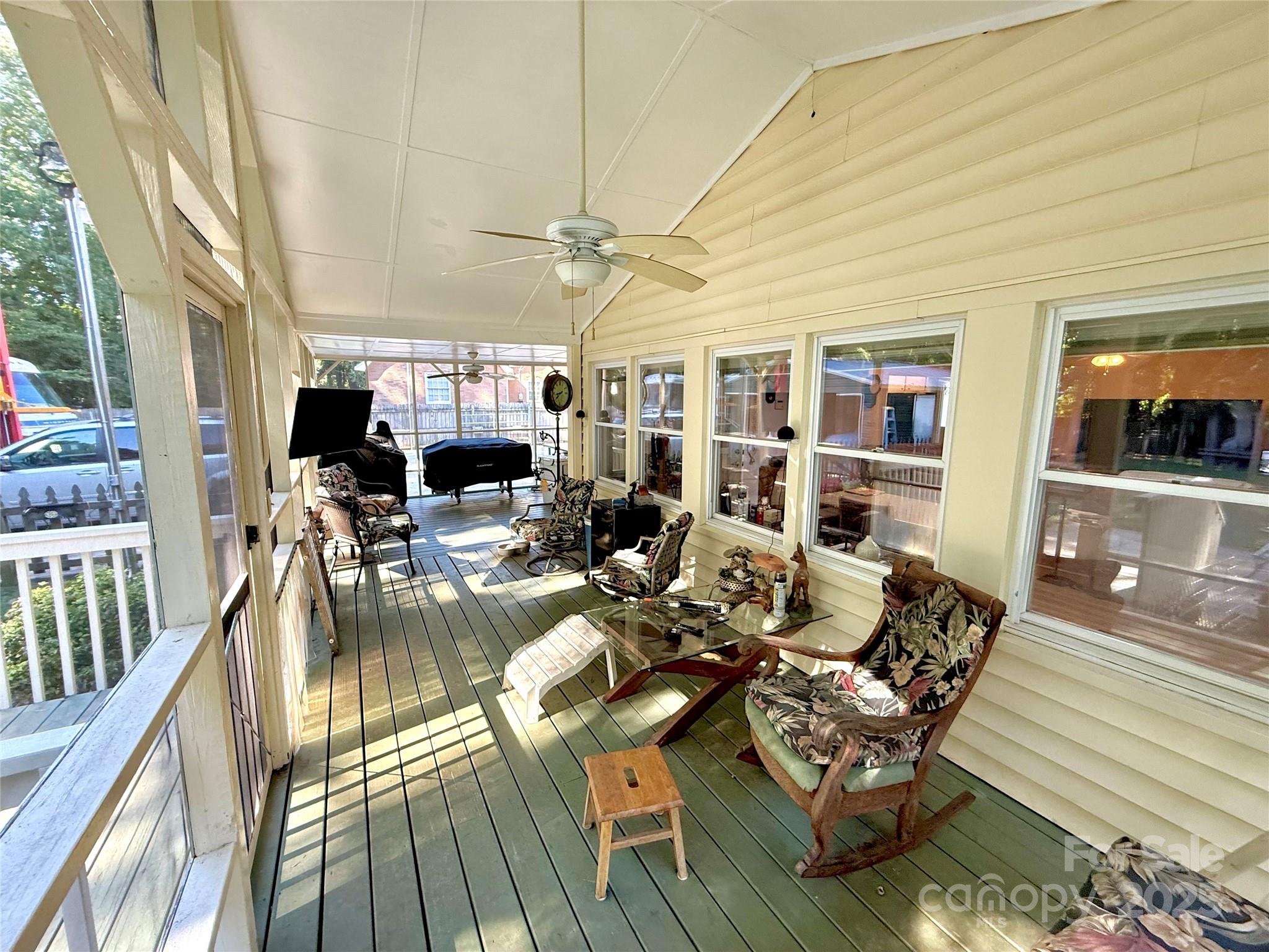 7632 Rolling Hill Road