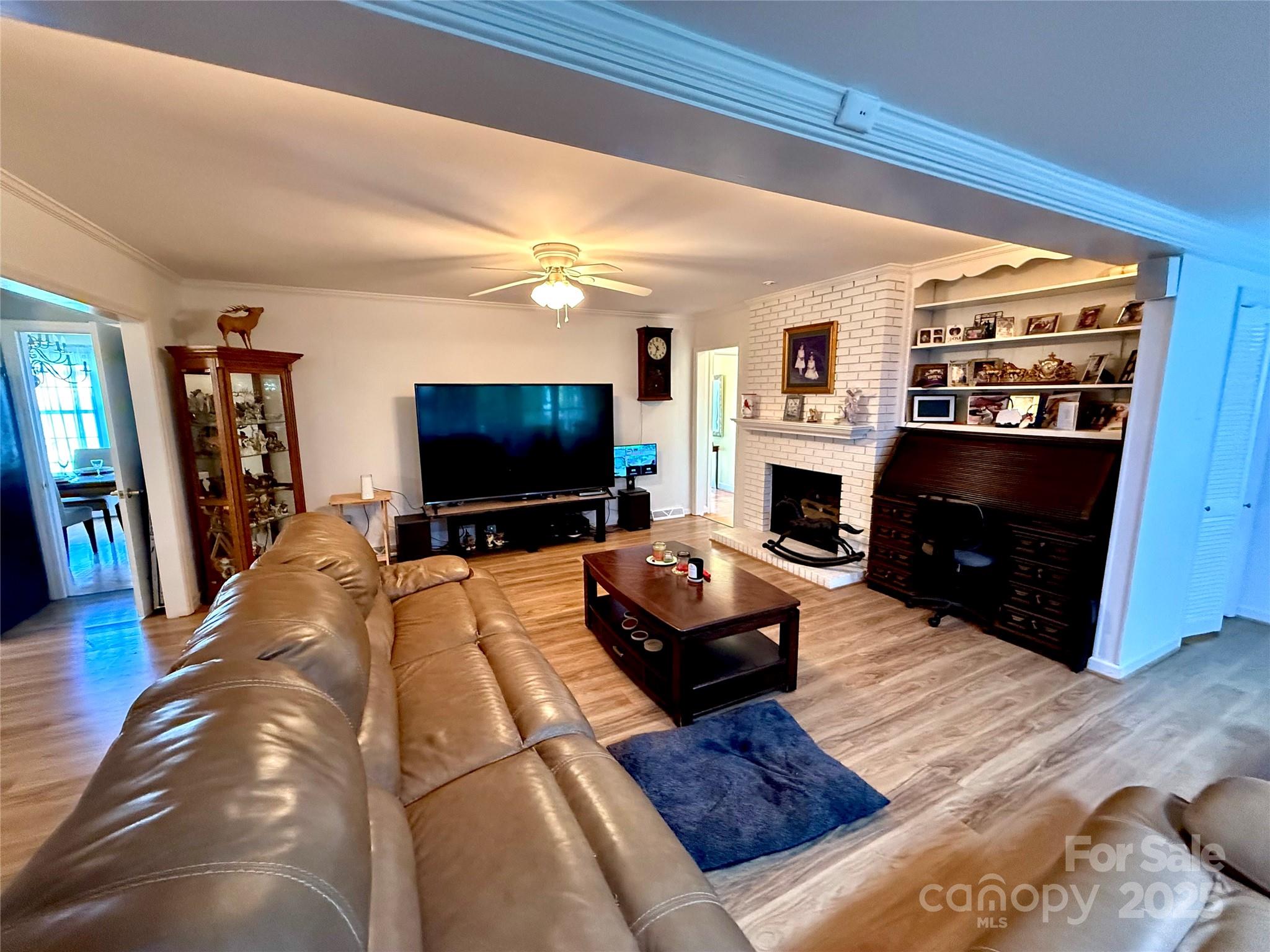 7632 Rolling Hill Road