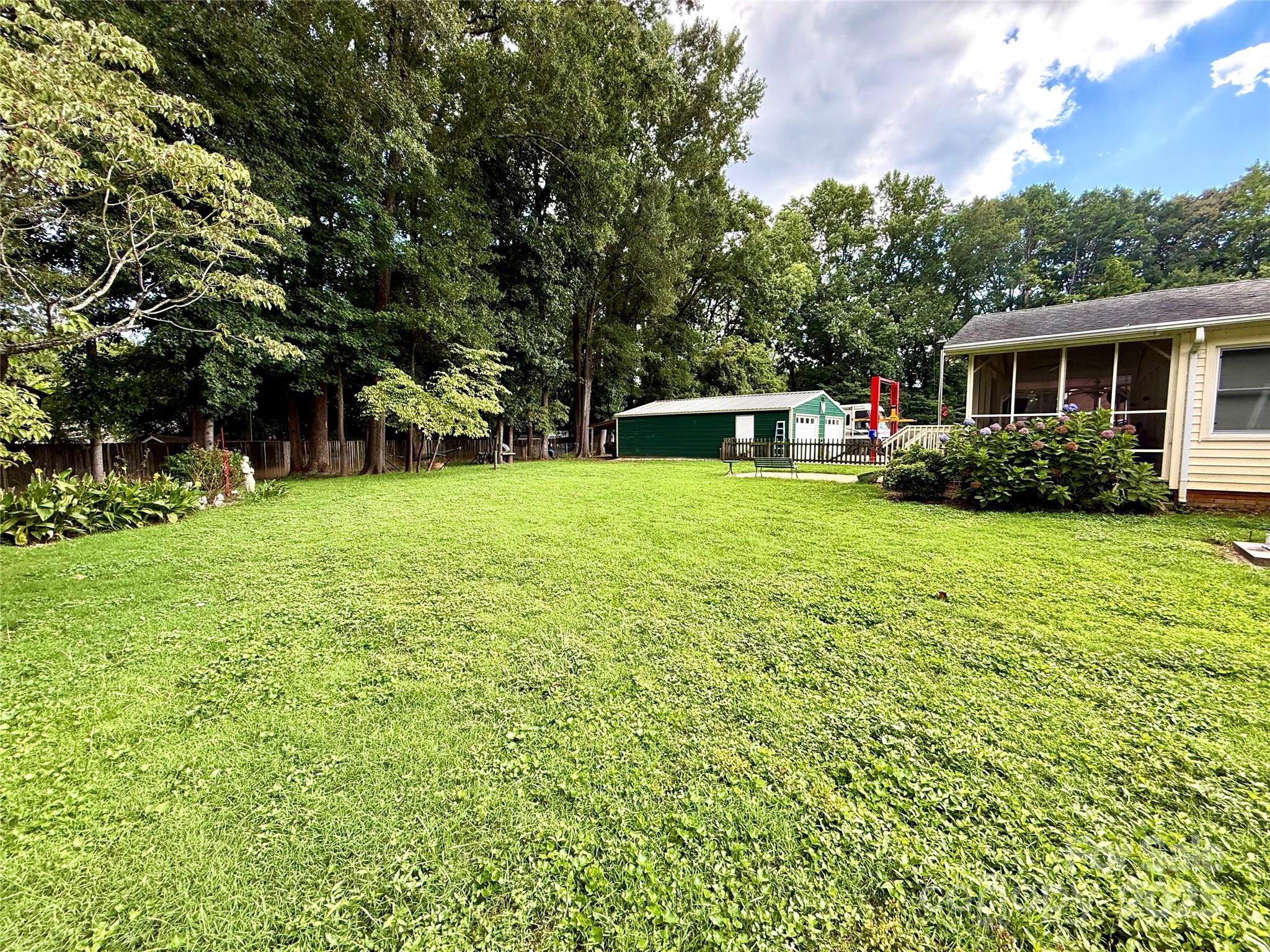 7632 Rolling Hill Road