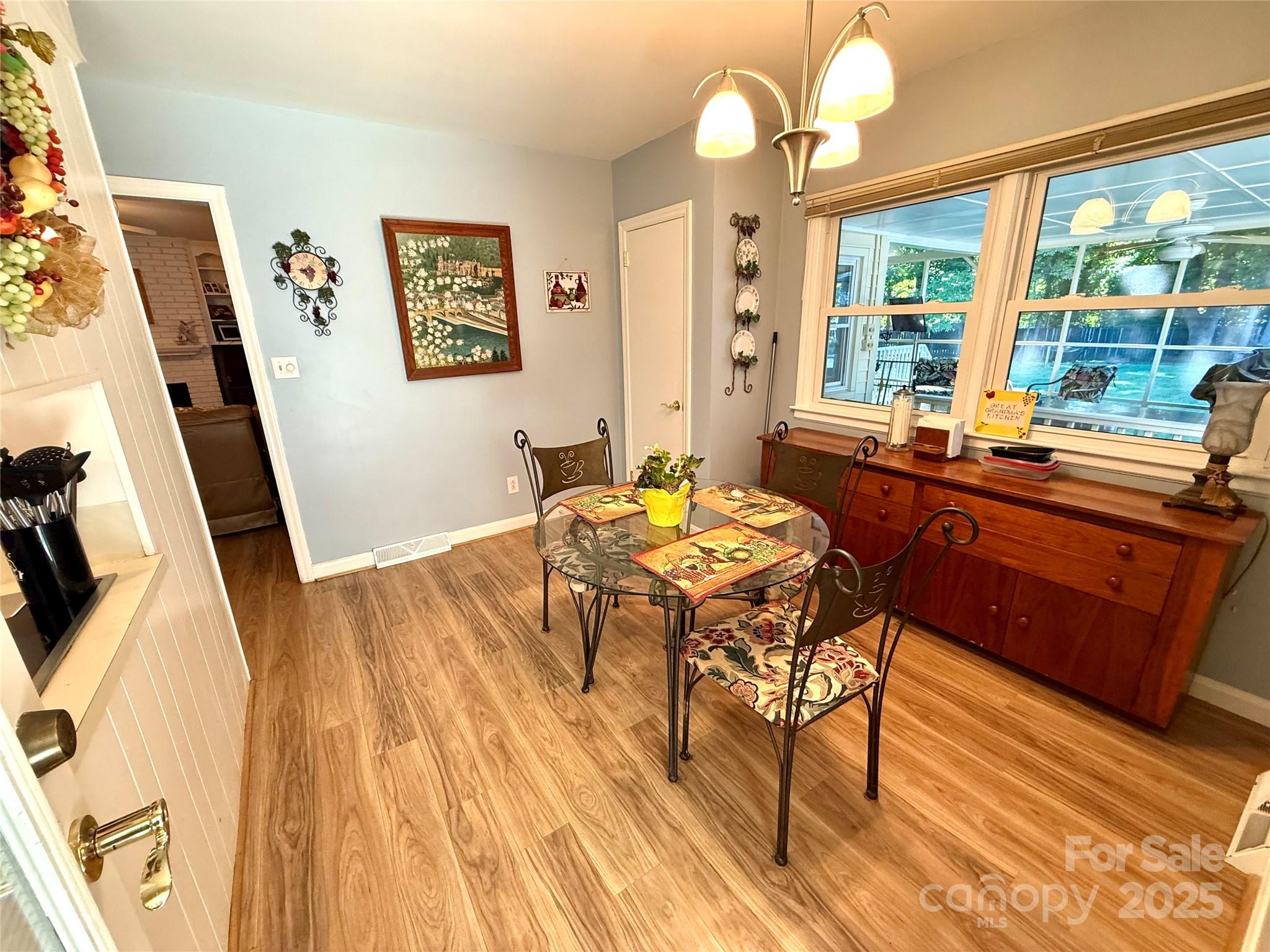7632 Rolling Hill Road