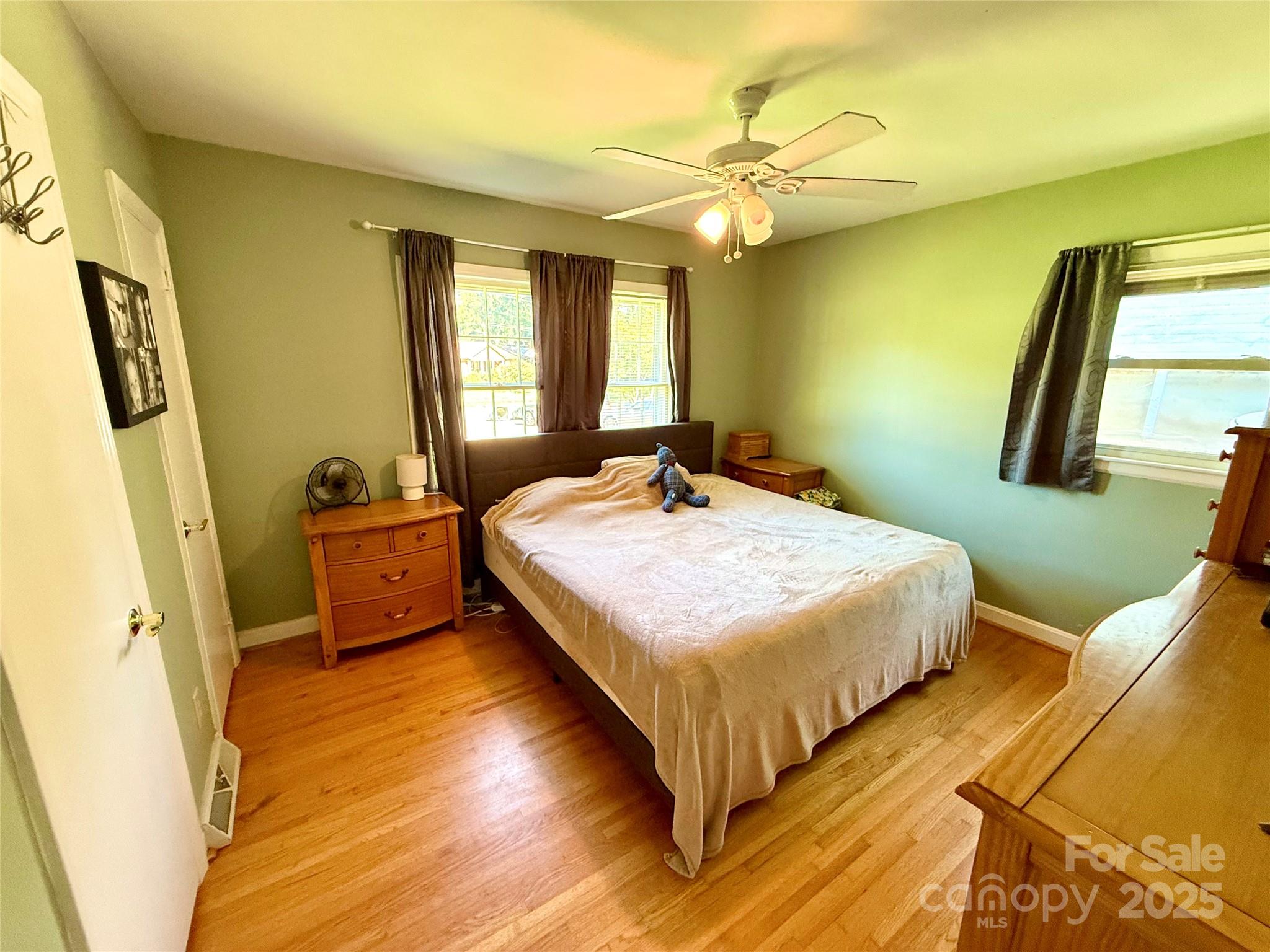 7632 Rolling Hill Road