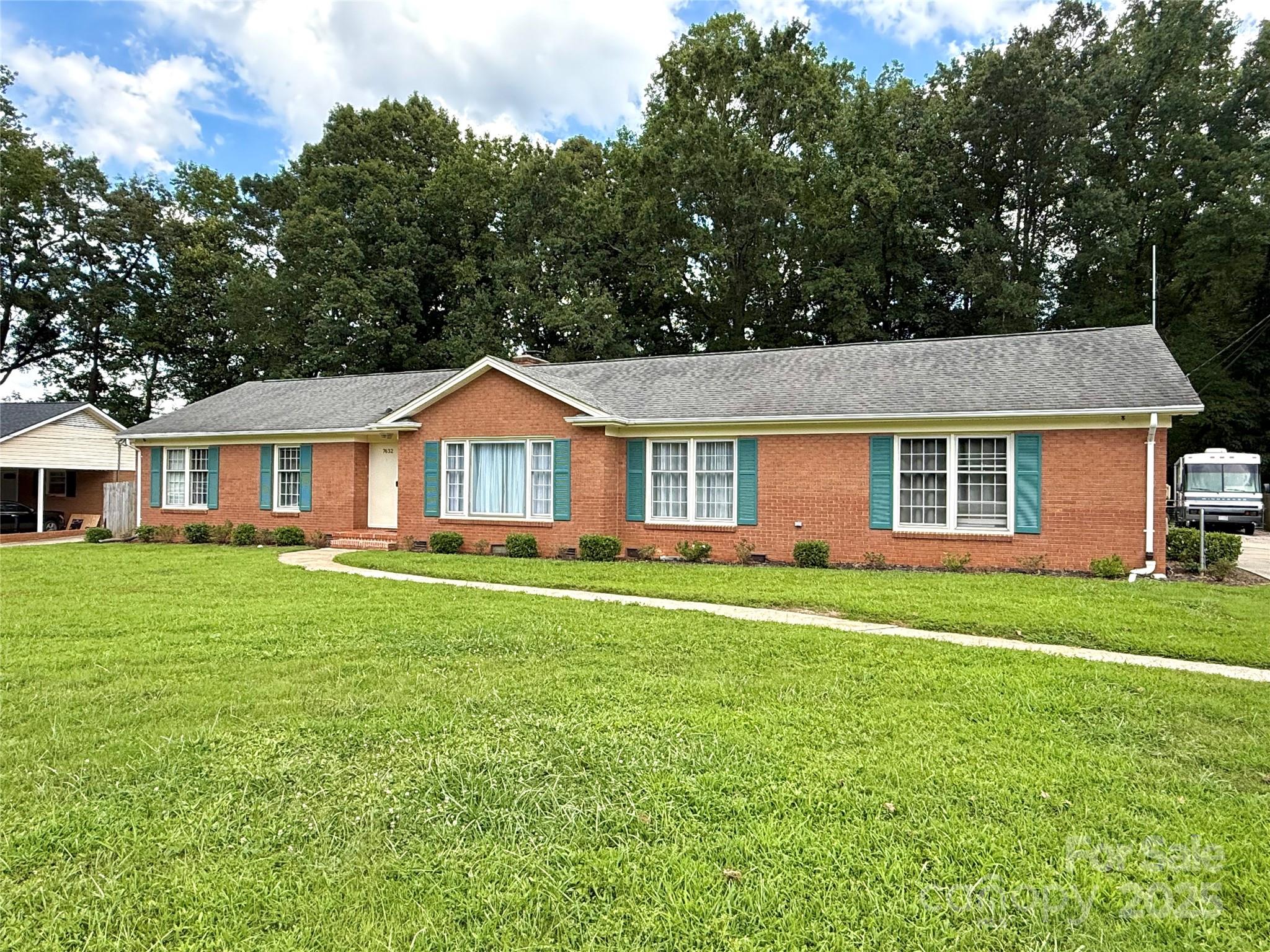 7632 Rolling Hill Road