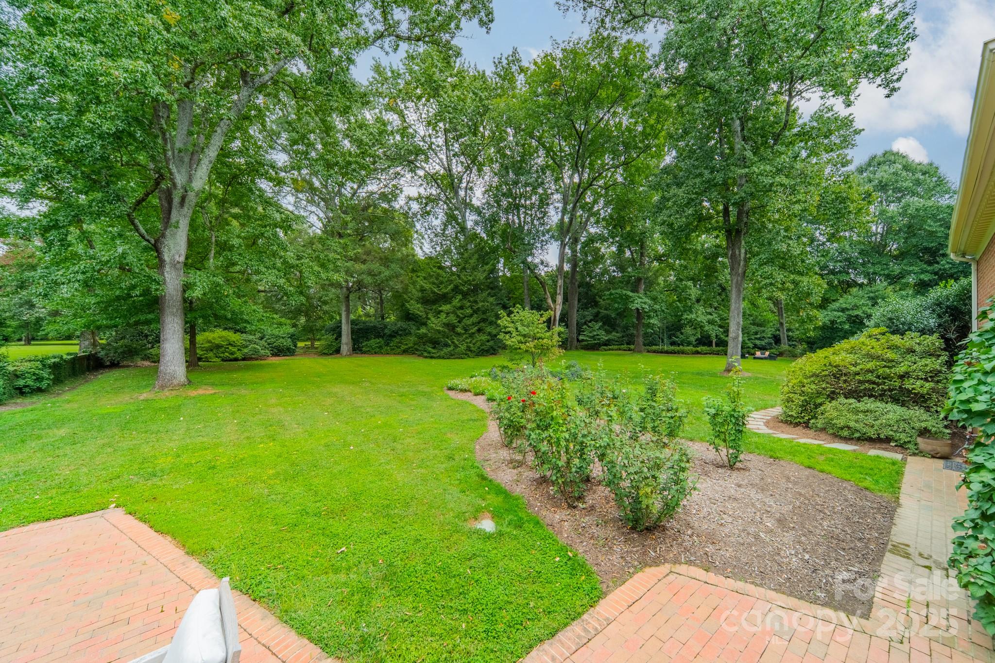 621 Hungerford Place
