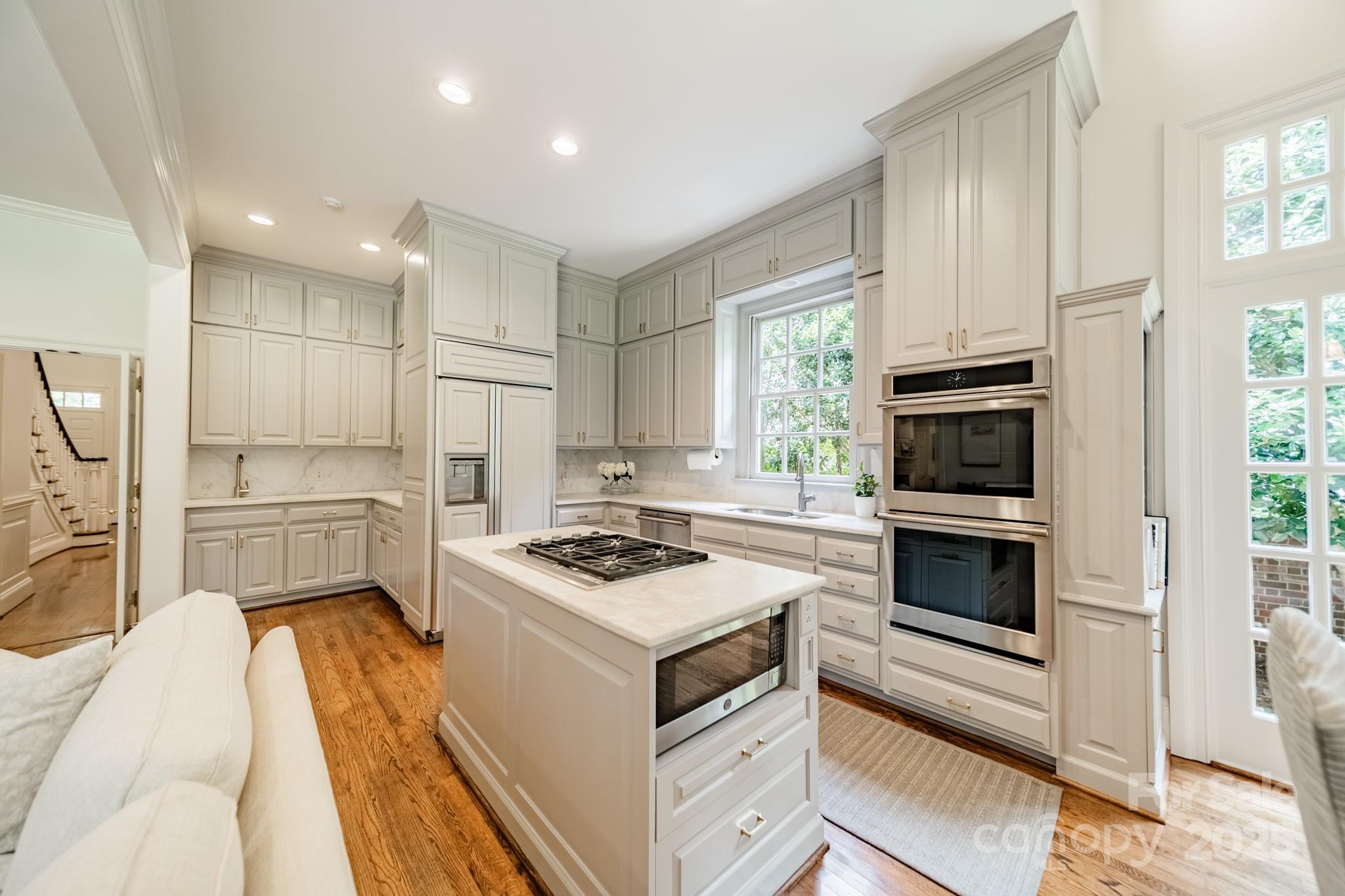 621 Hungerford Place