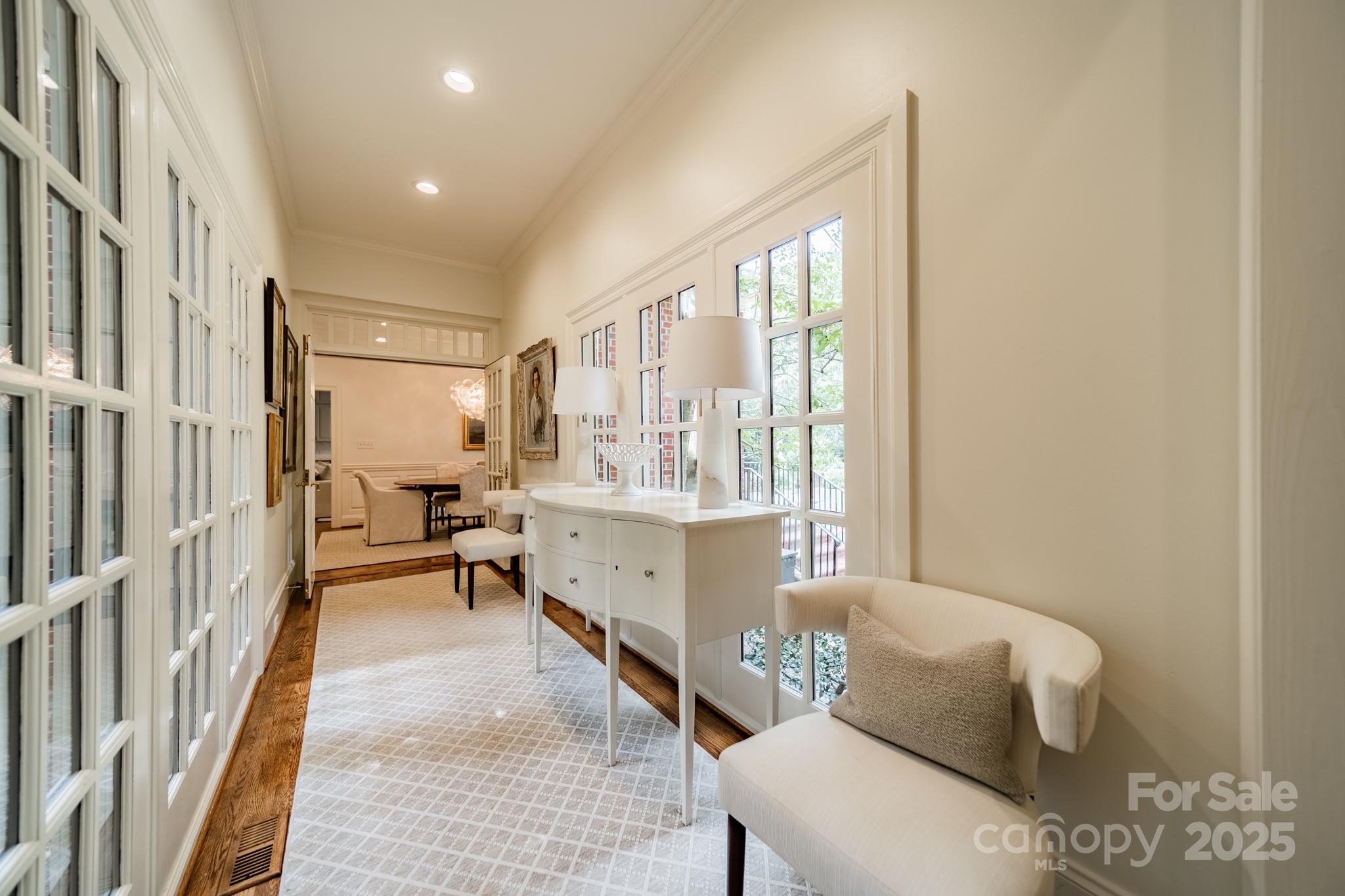 621 Hungerford Place