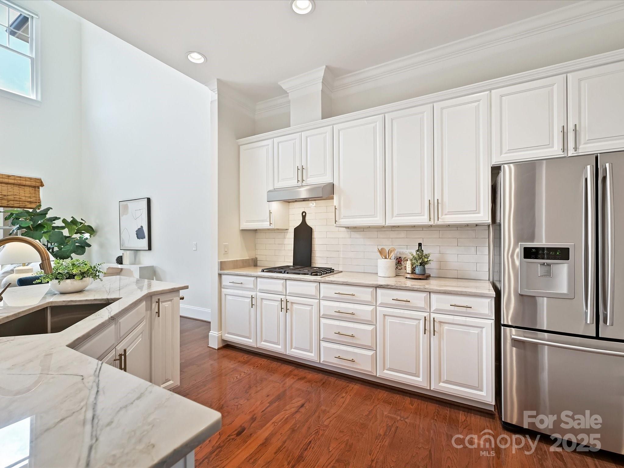6708 Louisburg Square Lane