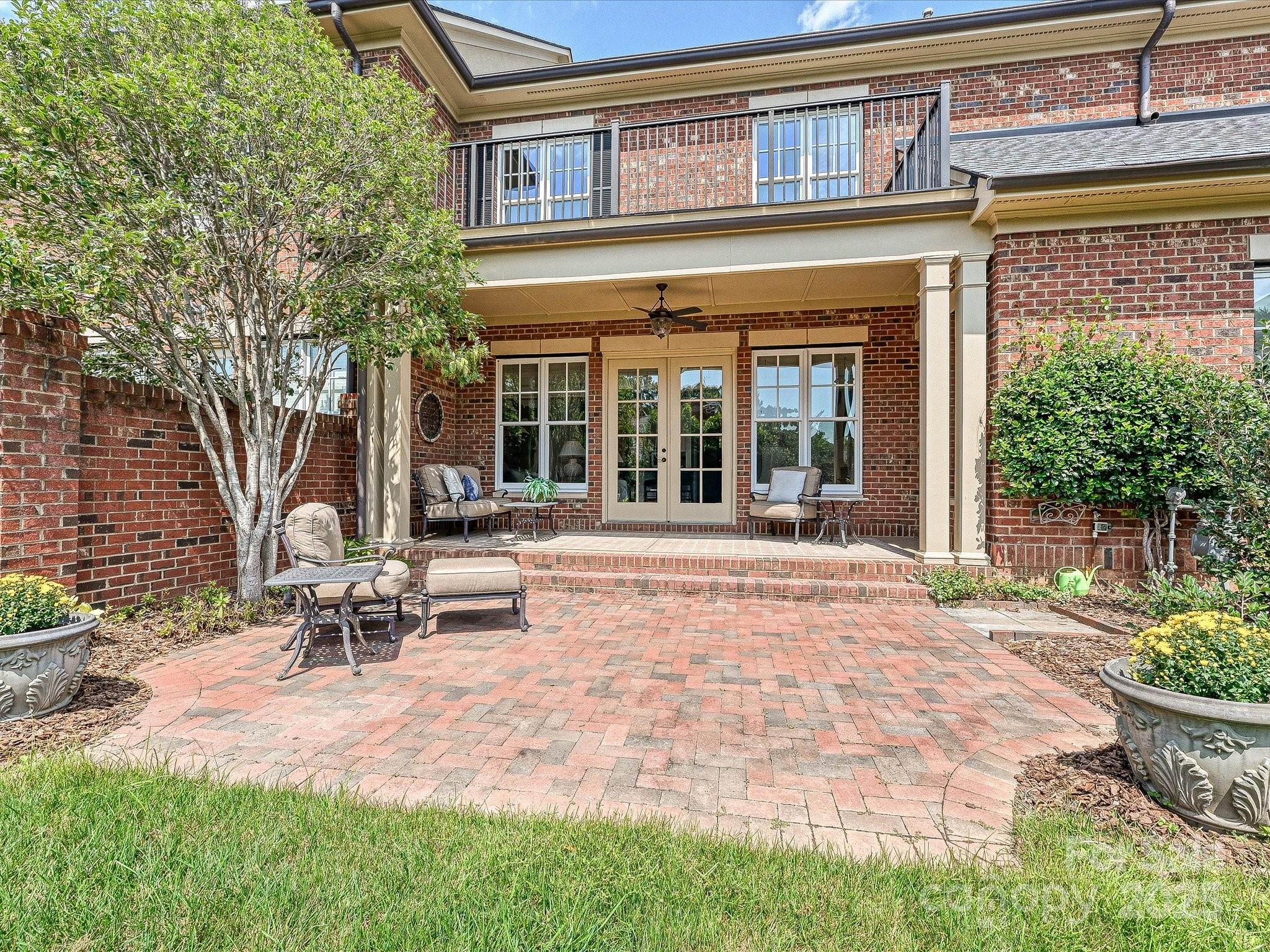 6708 Louisburg Square Lane