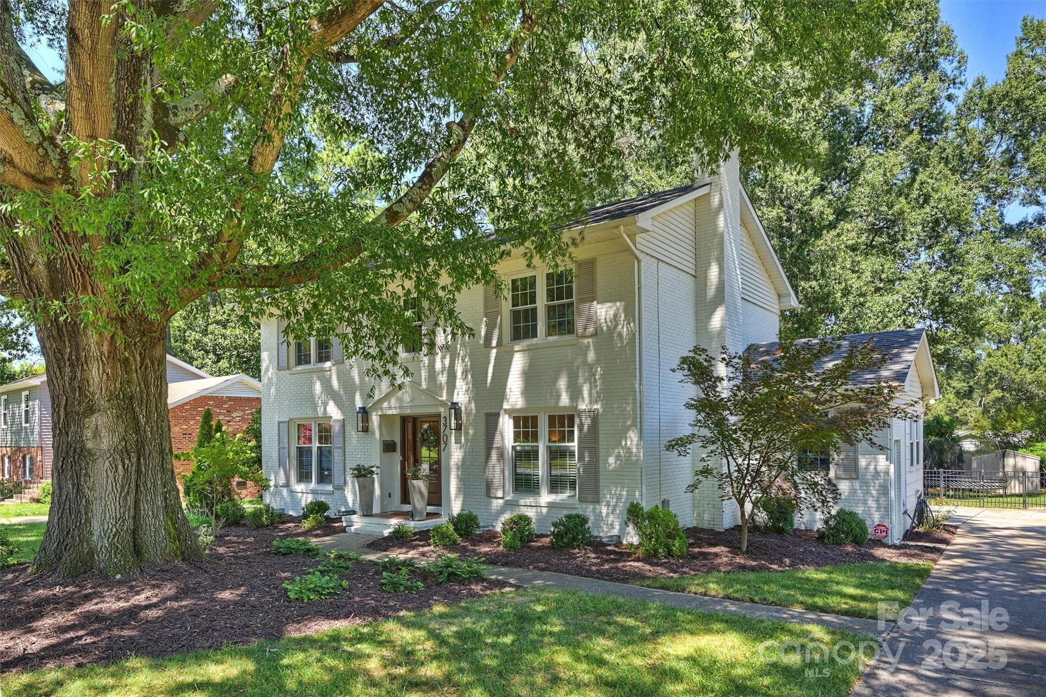 3707 Sulkirk Road