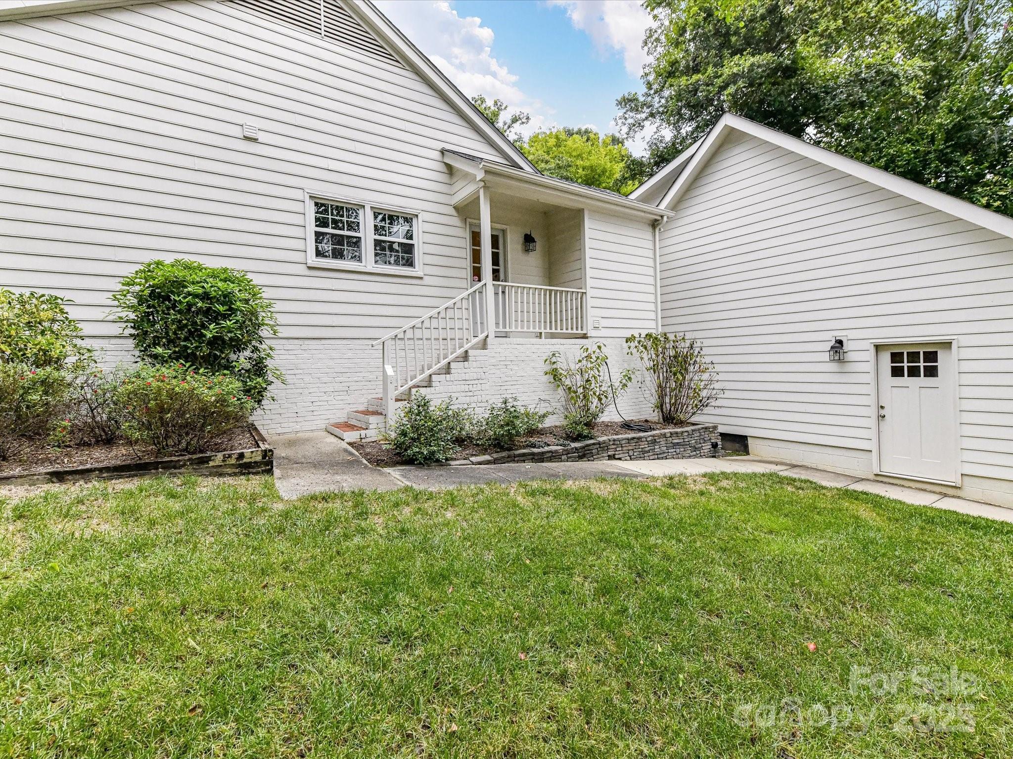 4941 Virginian Lane