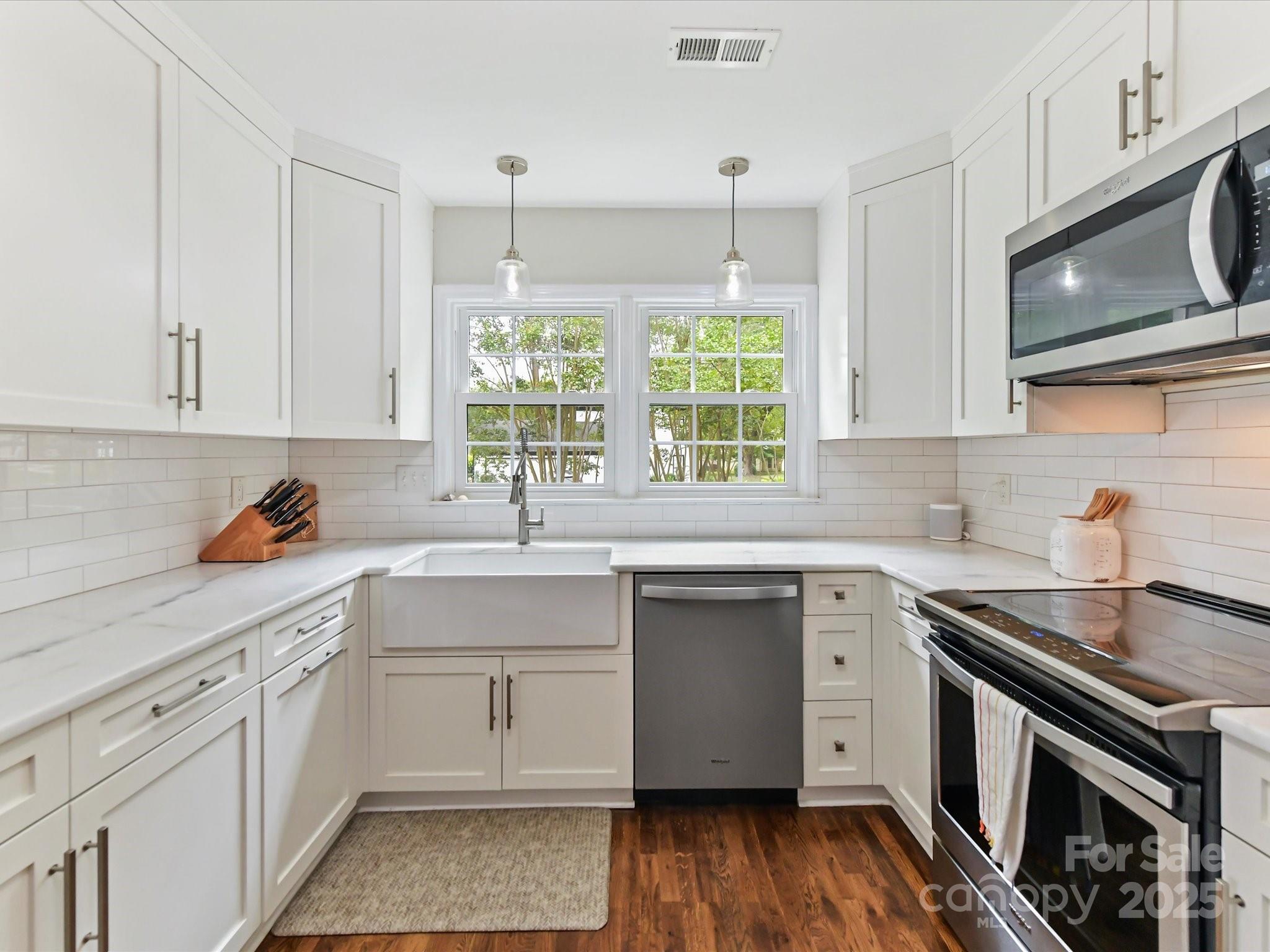 4941 Virginian Lane