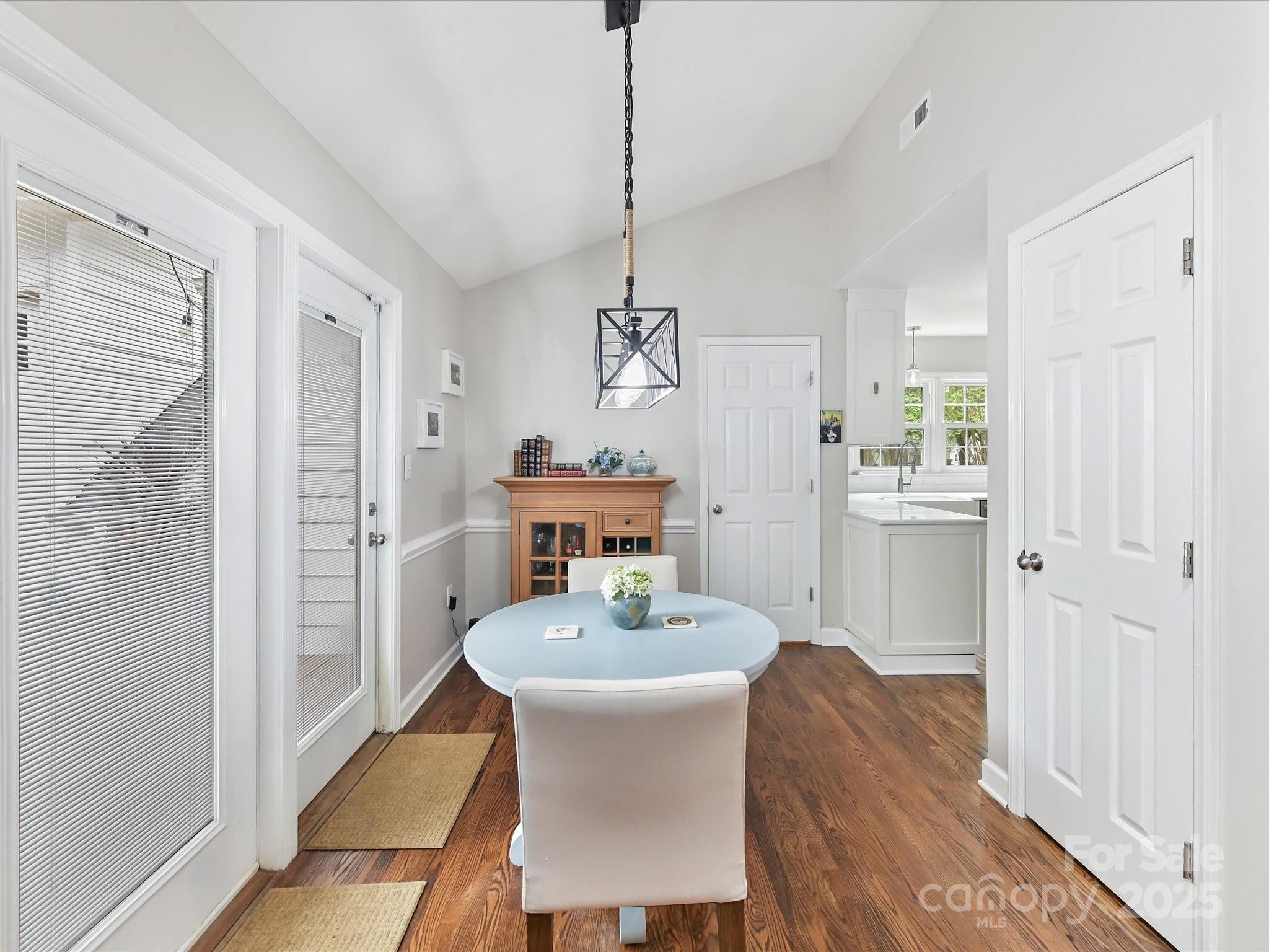 4941 Virginian Lane