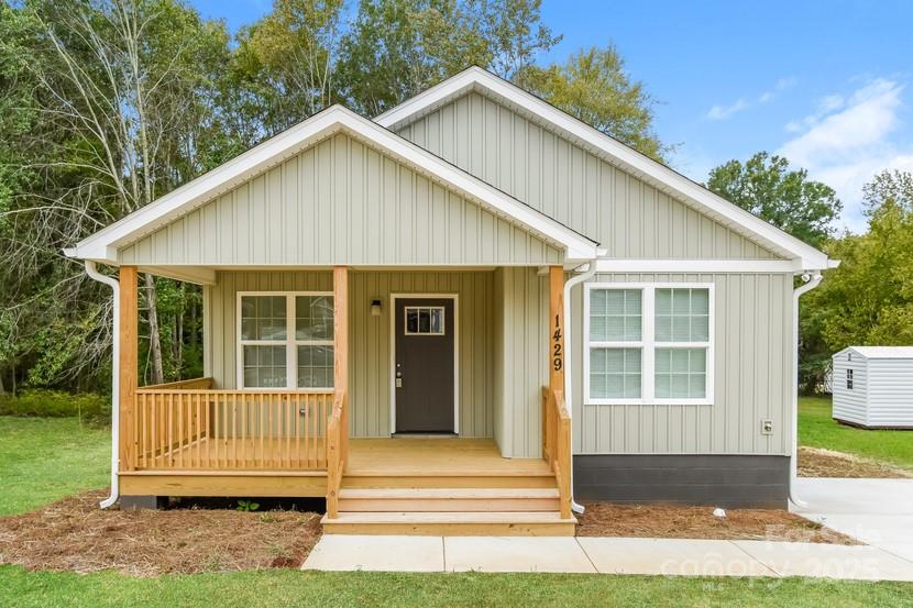 1429 Edgewood Drive