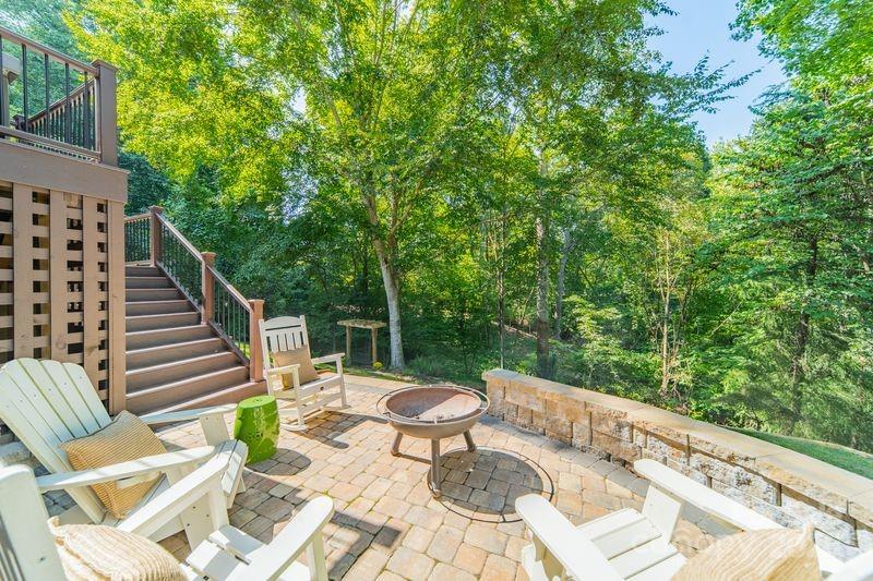 2424 Honey Creek Lane