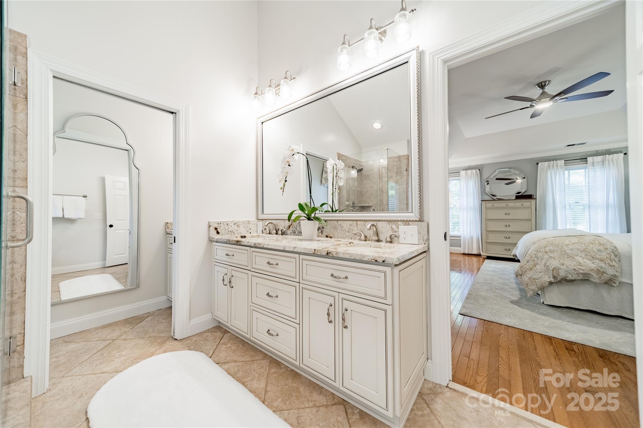 2424 Honey Creek Lane