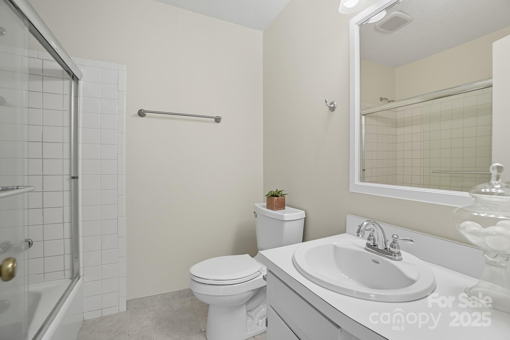 1136 Cameo Court