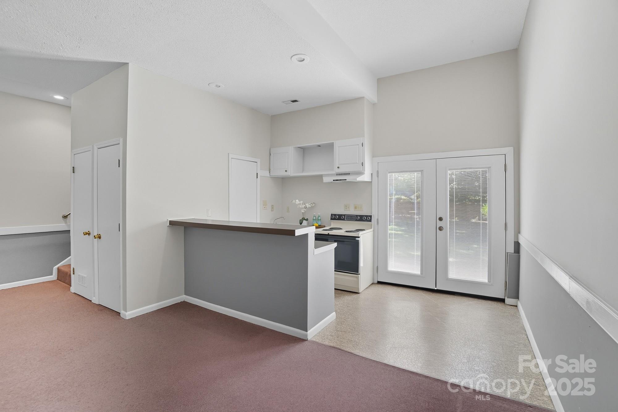 1136 Cameo Court