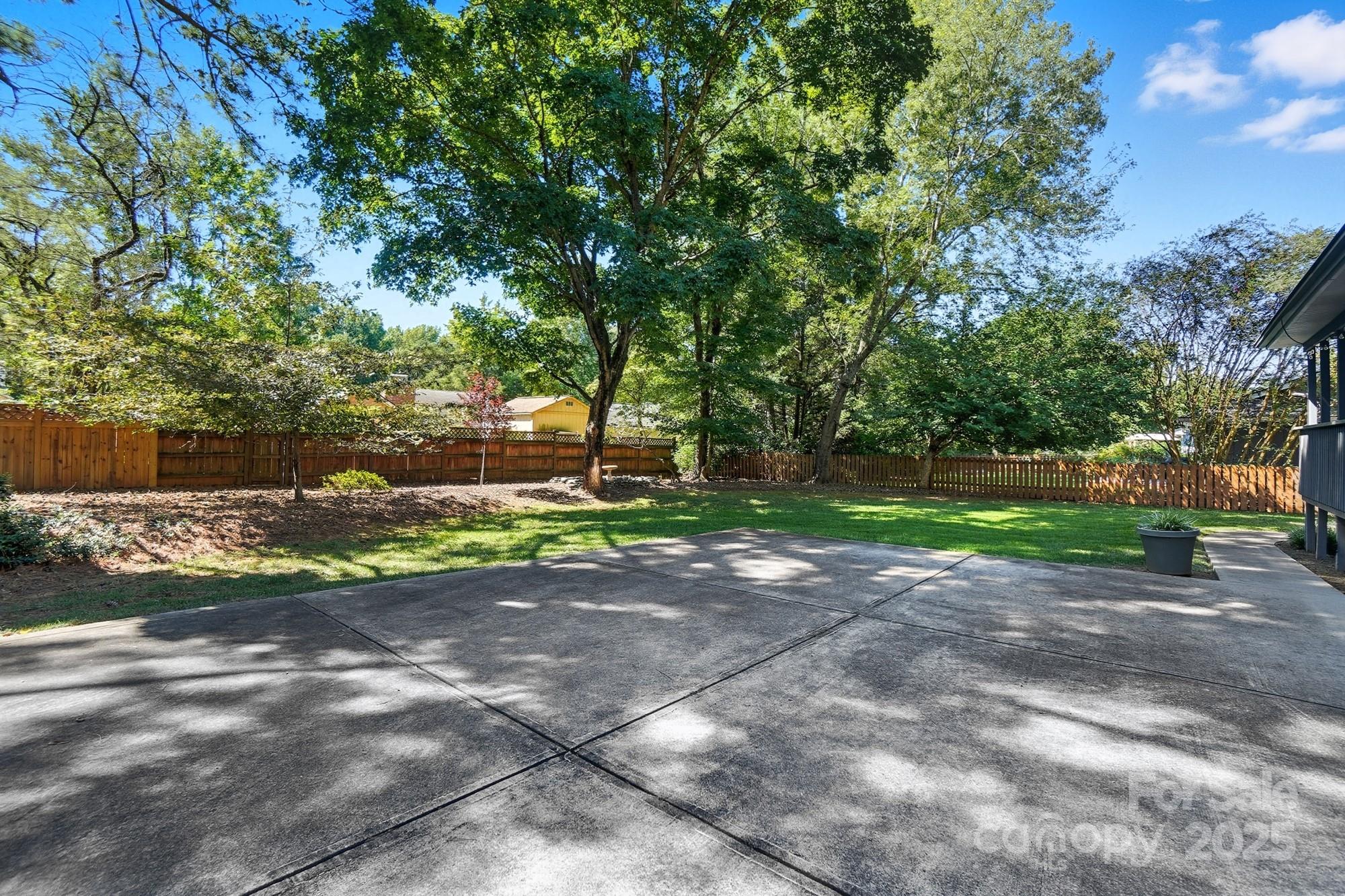 1136 Cameo Court