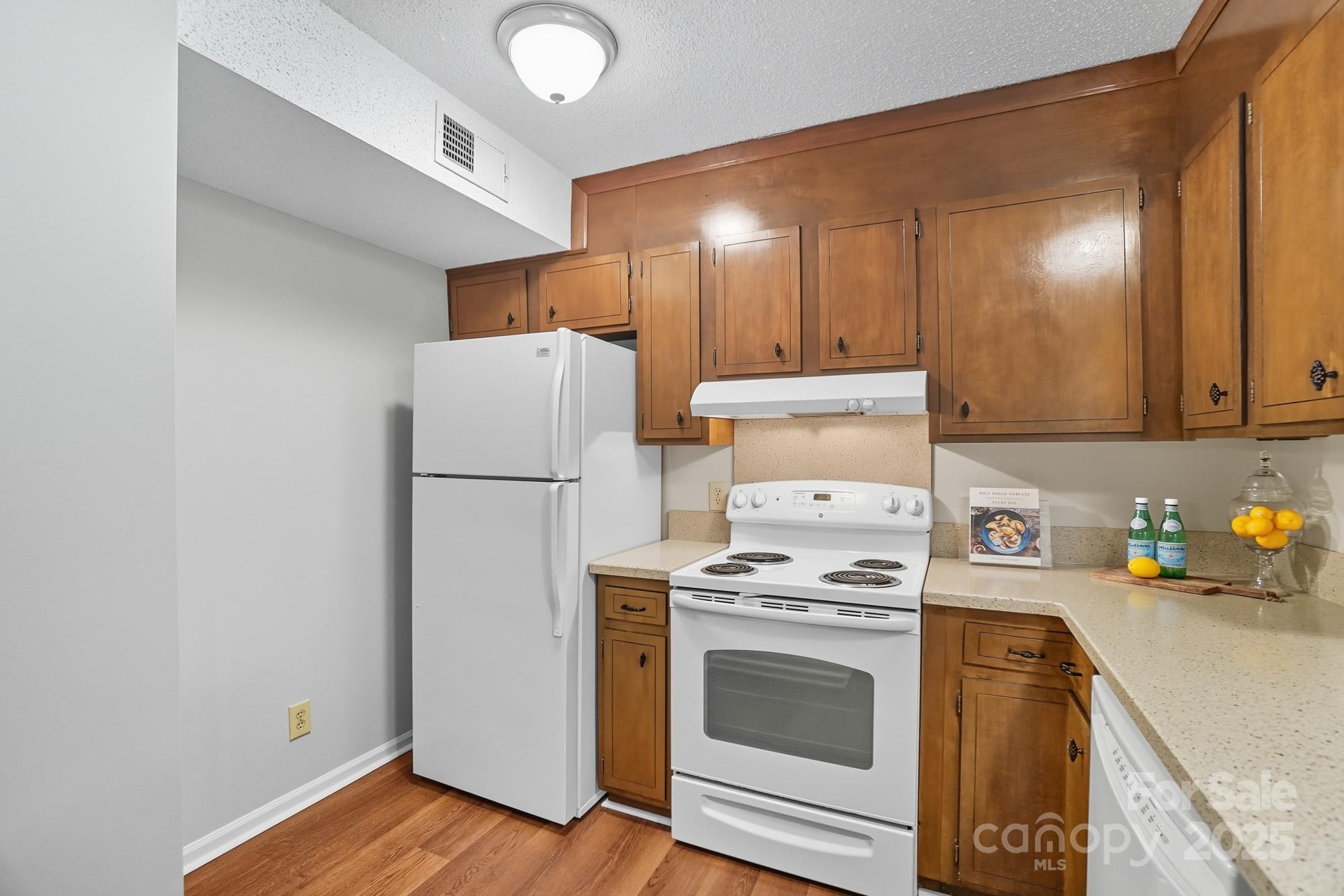 1136 Cameo Court