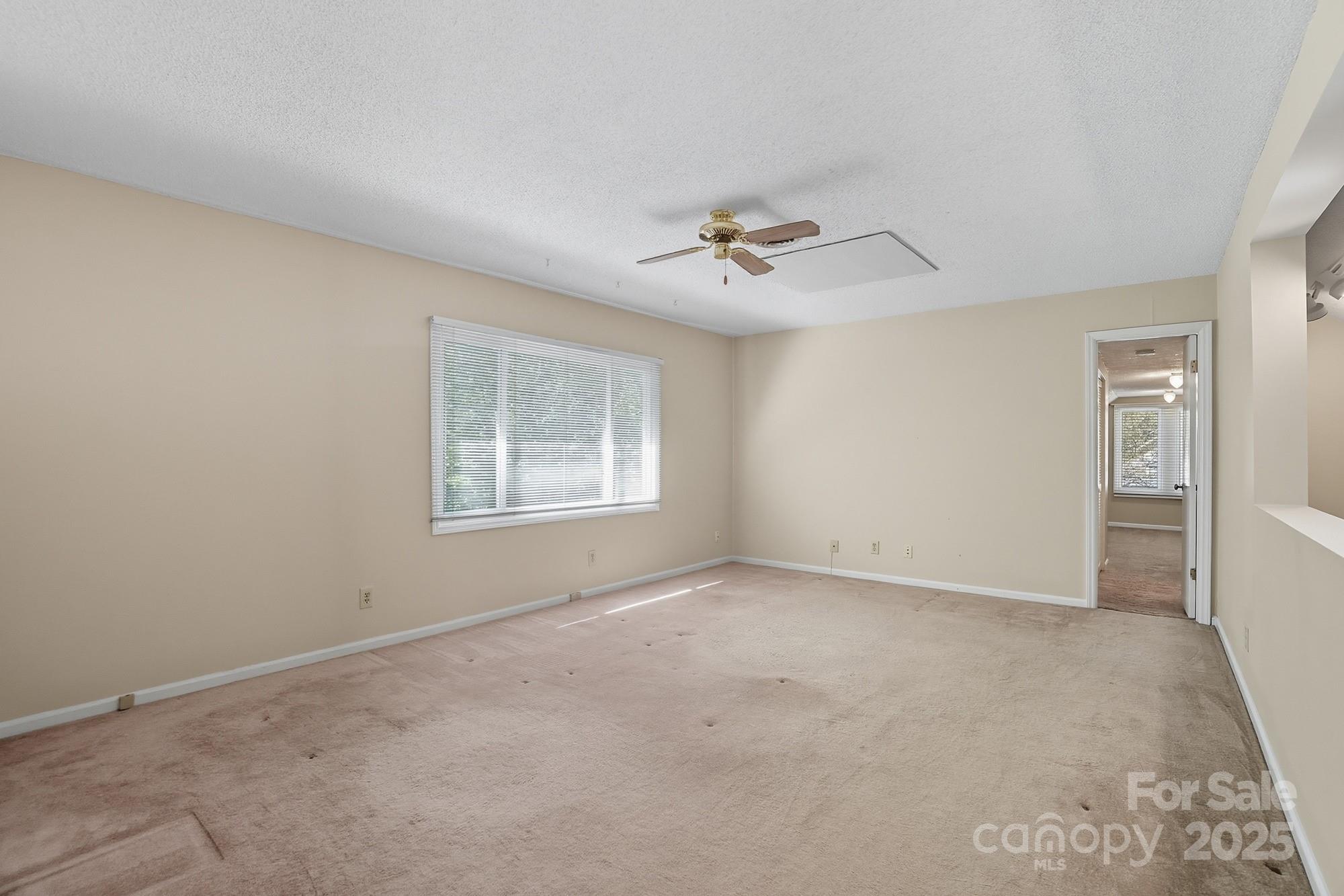 1136 Cameo Court
