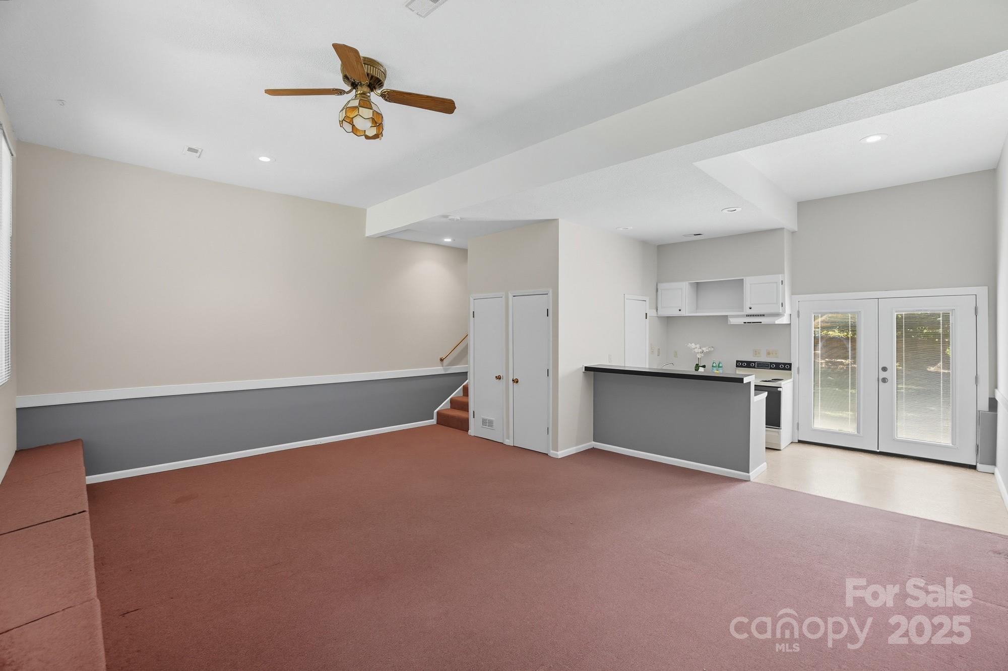 1136 Cameo Court