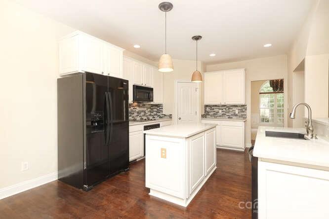 2587 Penngate Drive