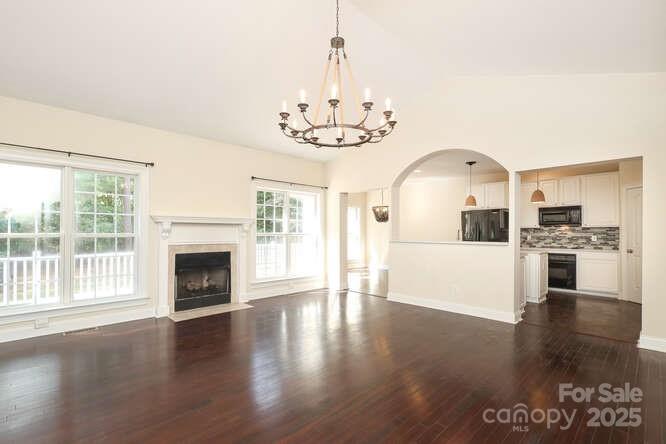 2587 Penngate Drive
