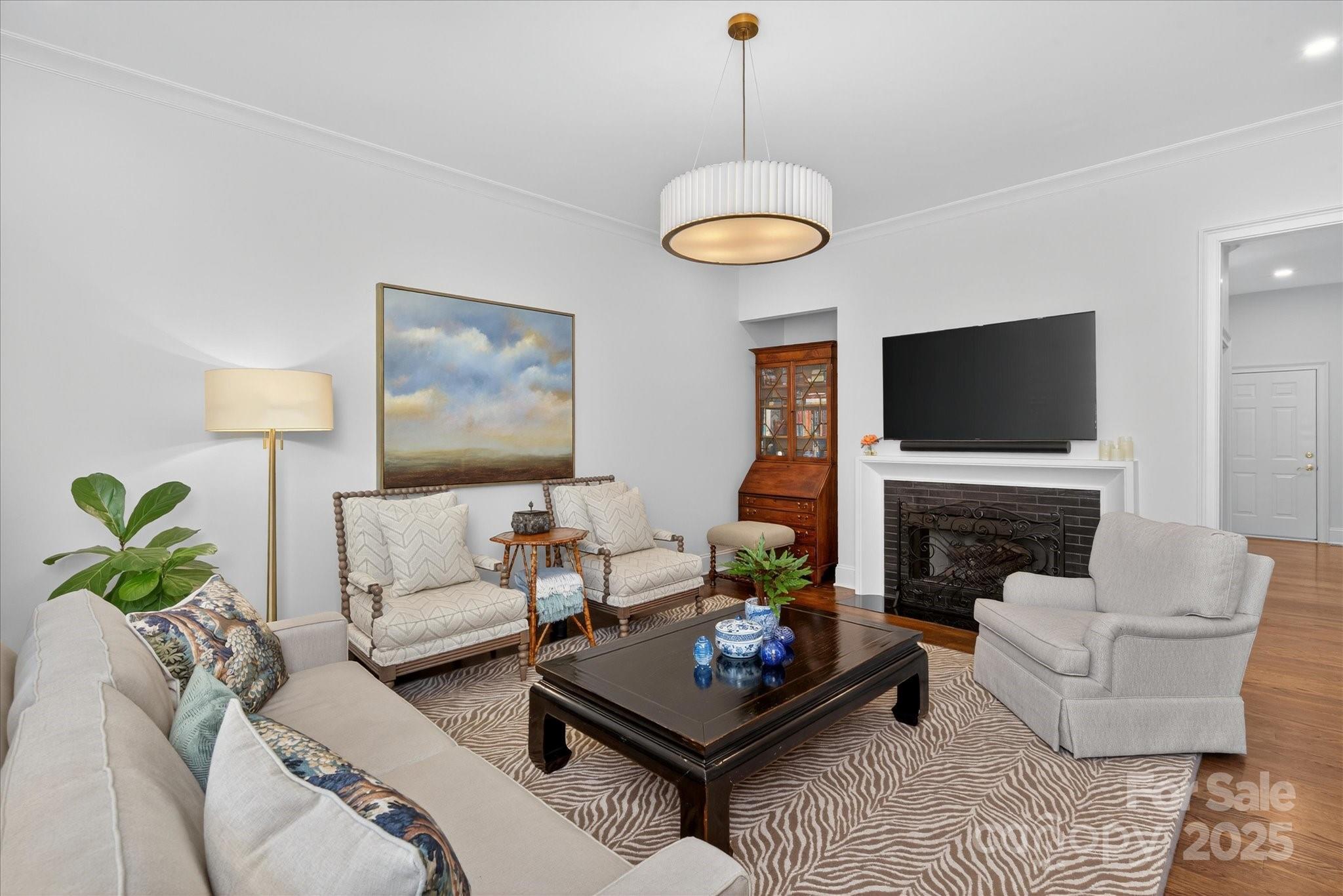 6016 Knight Crest Court