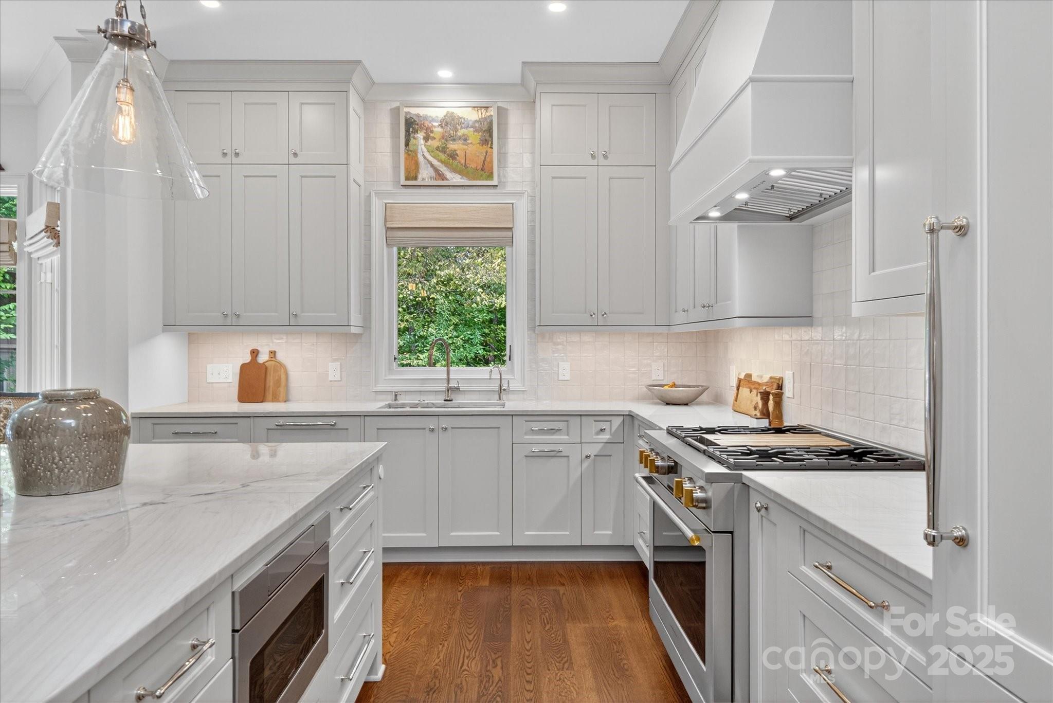 6016 Knight Crest Court