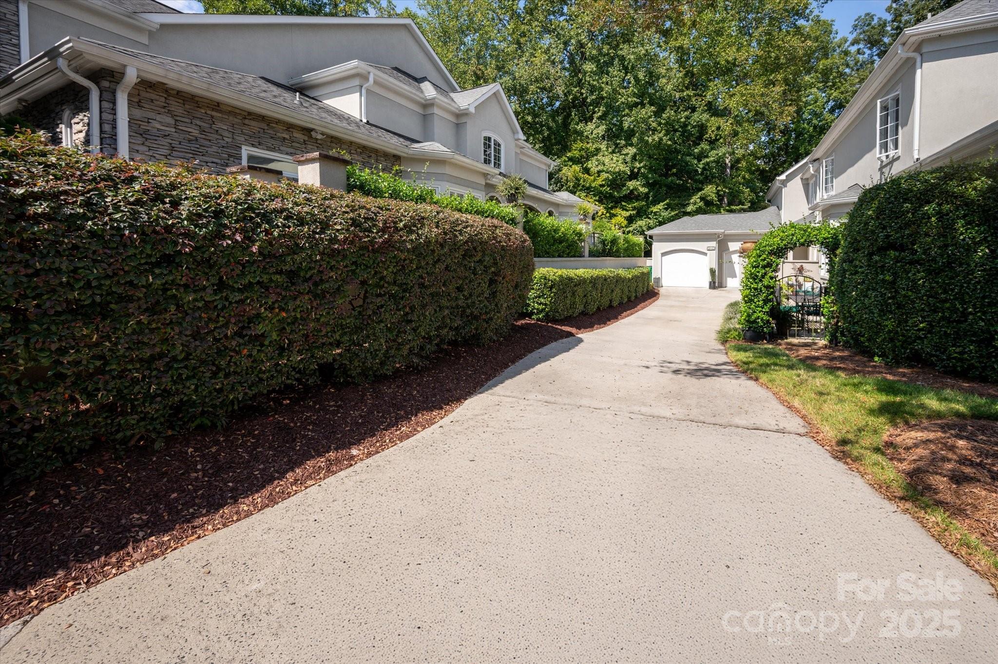 6016 Knight Crest Court