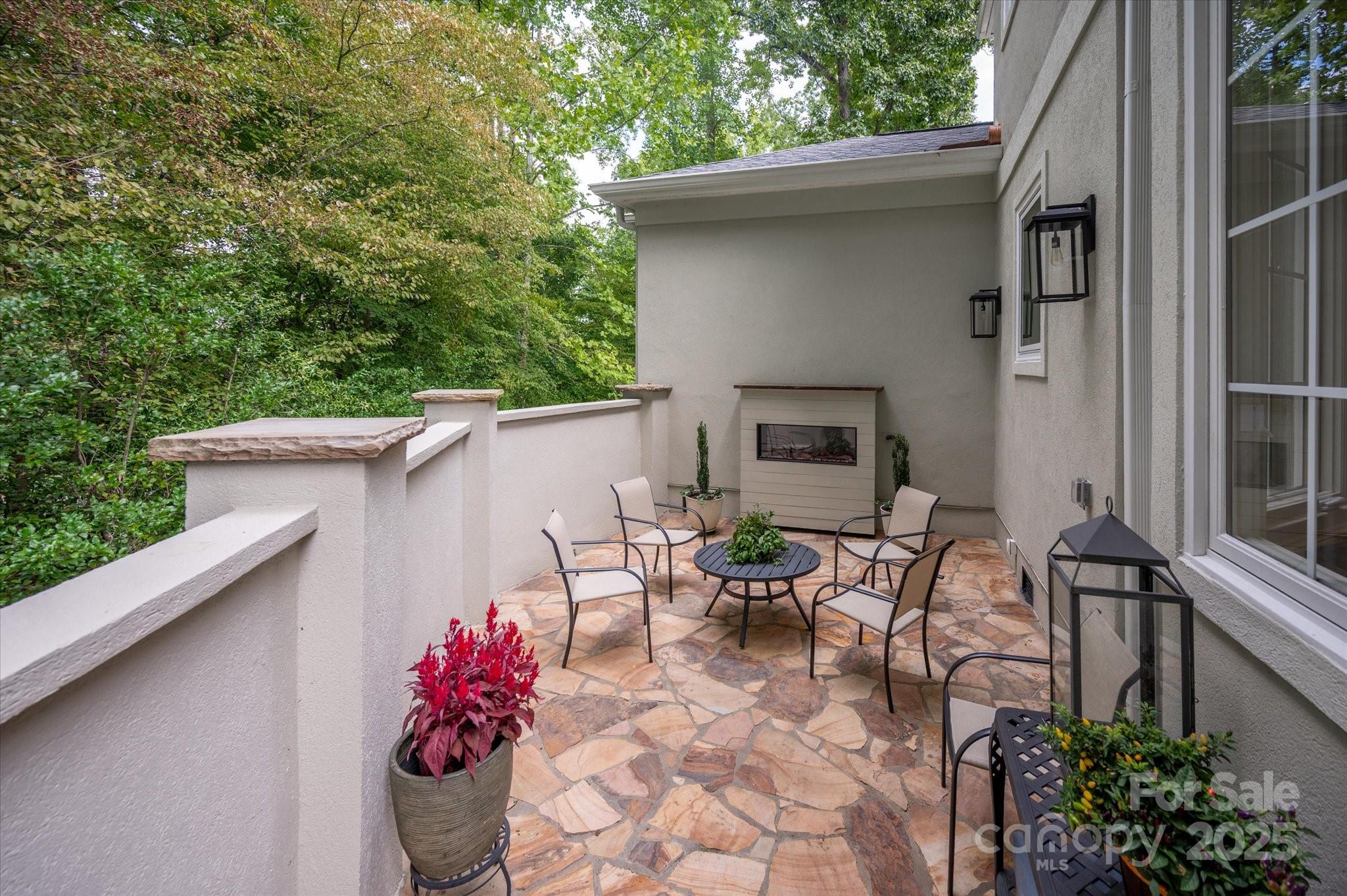6016 Knight Crest Court