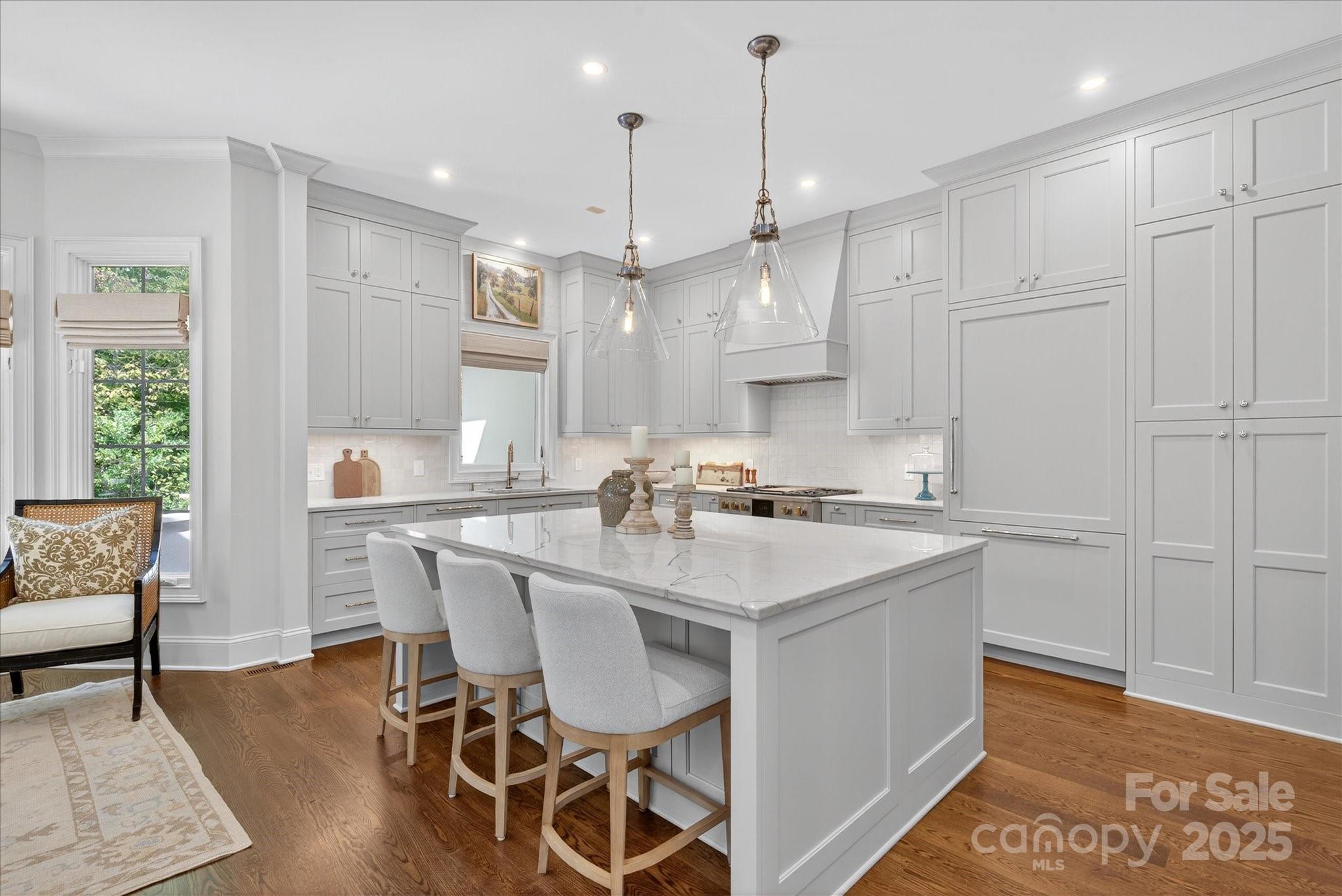 6016 Knight Crest Court