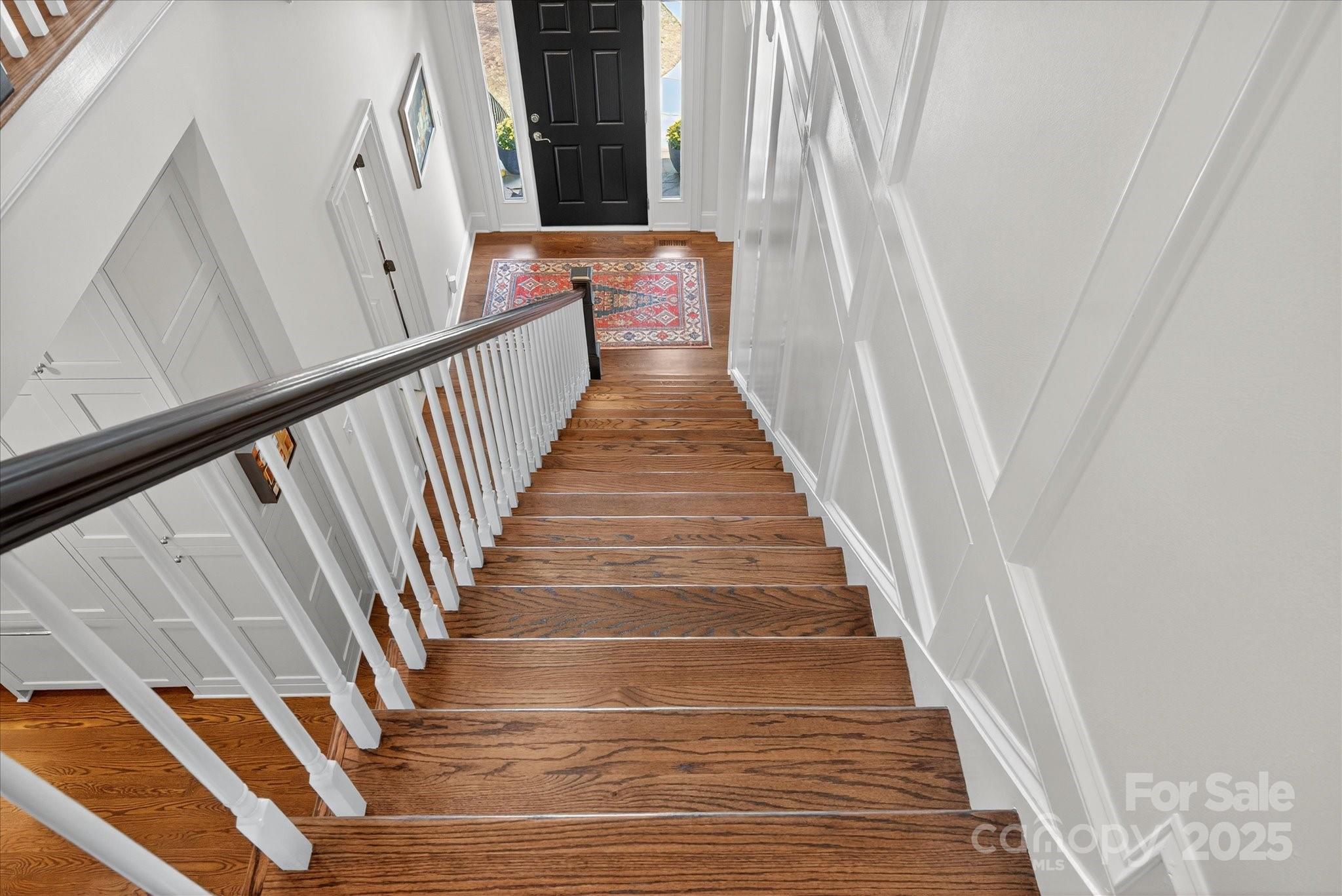 6016 Knight Crest Court