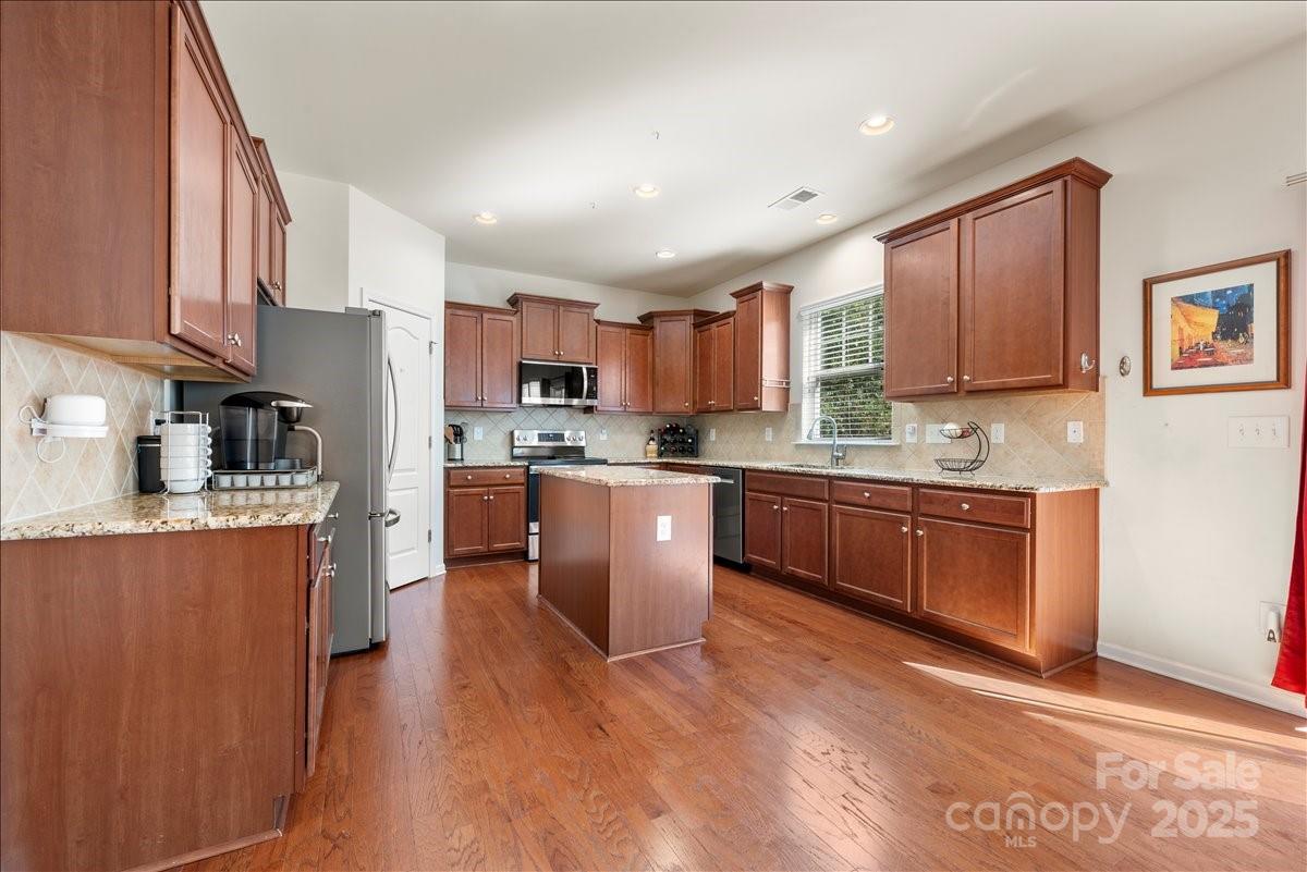 13623 Sunrise View Drive