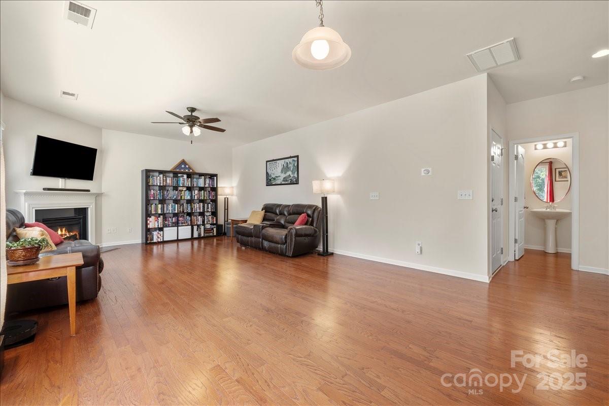 13623 Sunrise View Drive