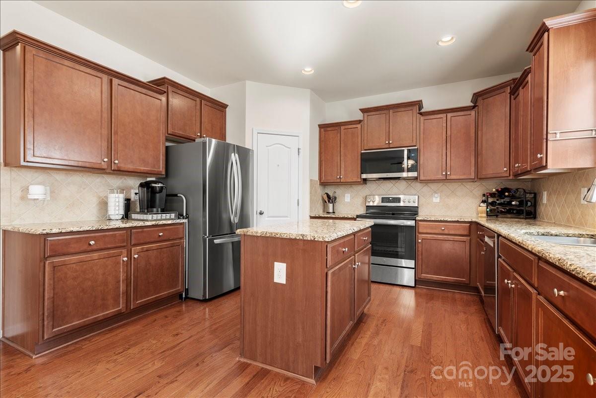 13623 Sunrise View Drive