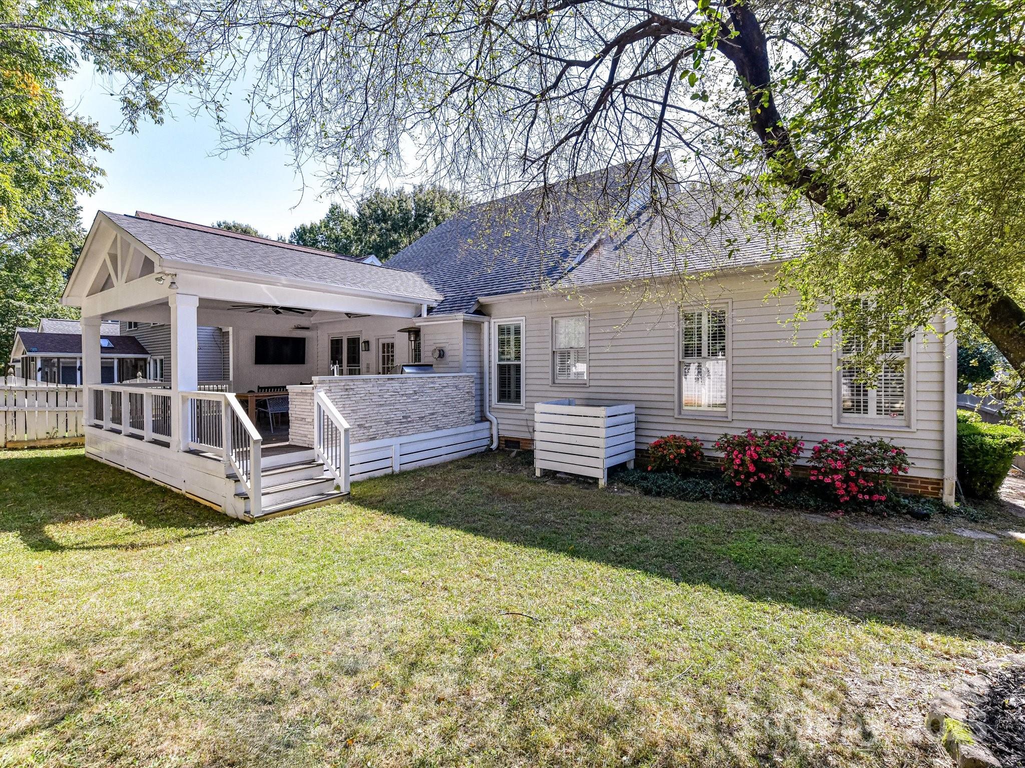 3813 Selwyn Farms Lane