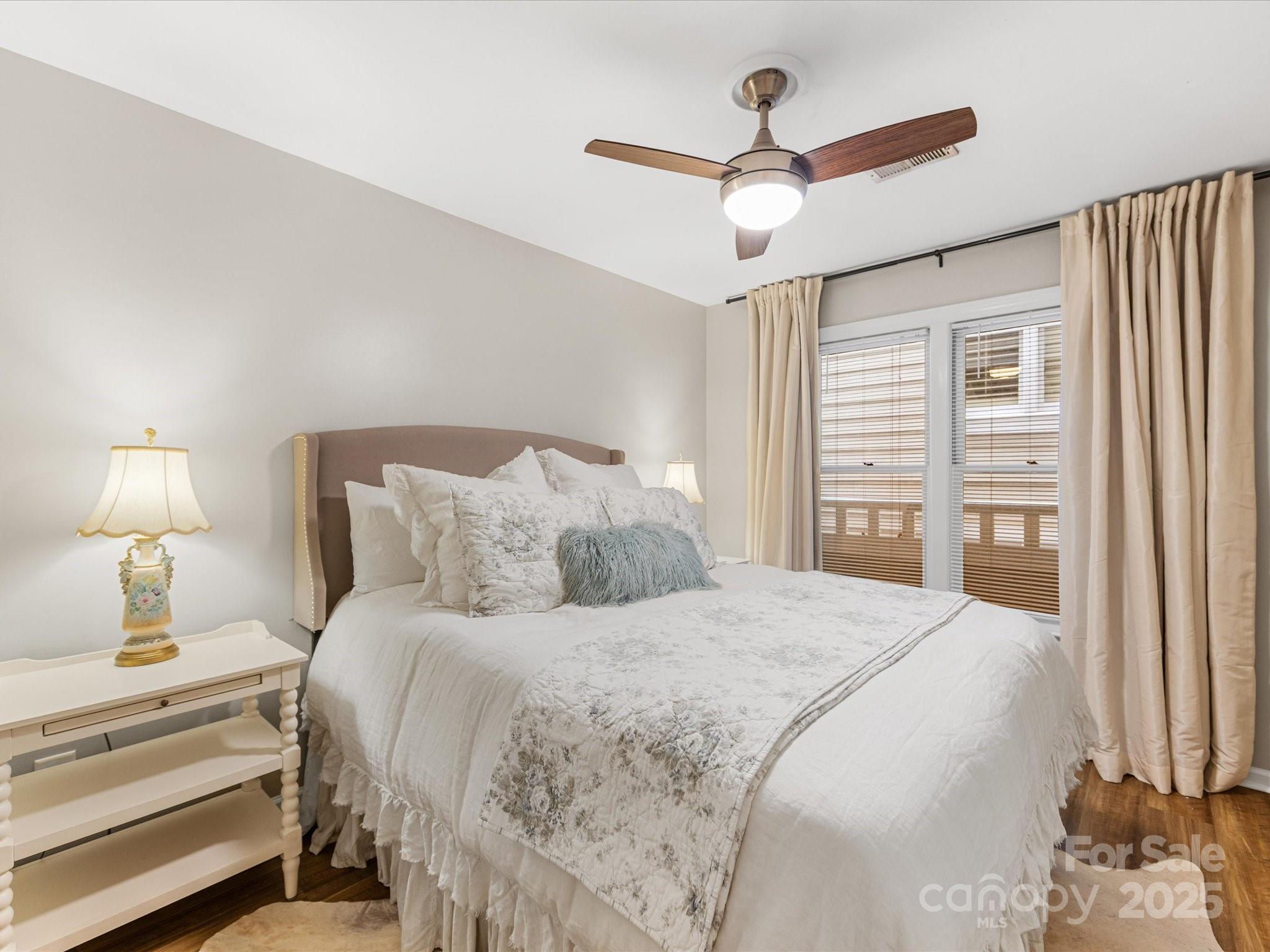 2715 Selwyn Avenue Unit: 31
