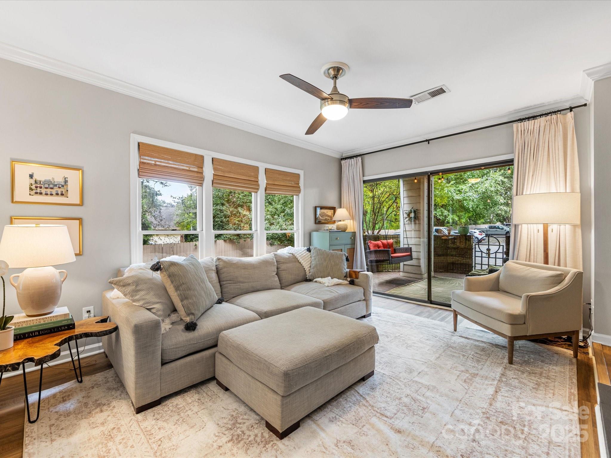 2715 Selwyn Avenue Unit: 31