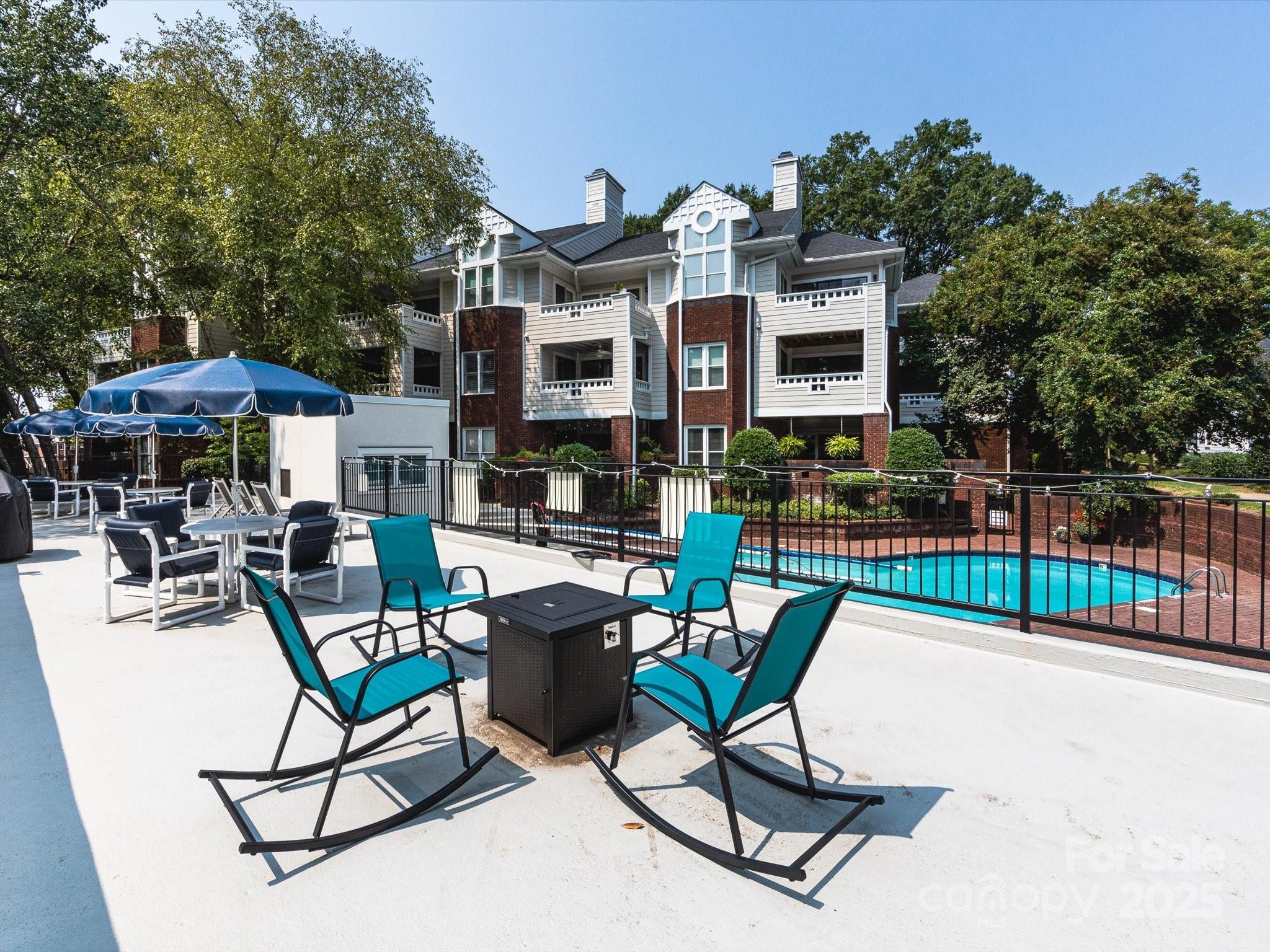 2715 Selwyn Avenue Unit: 31