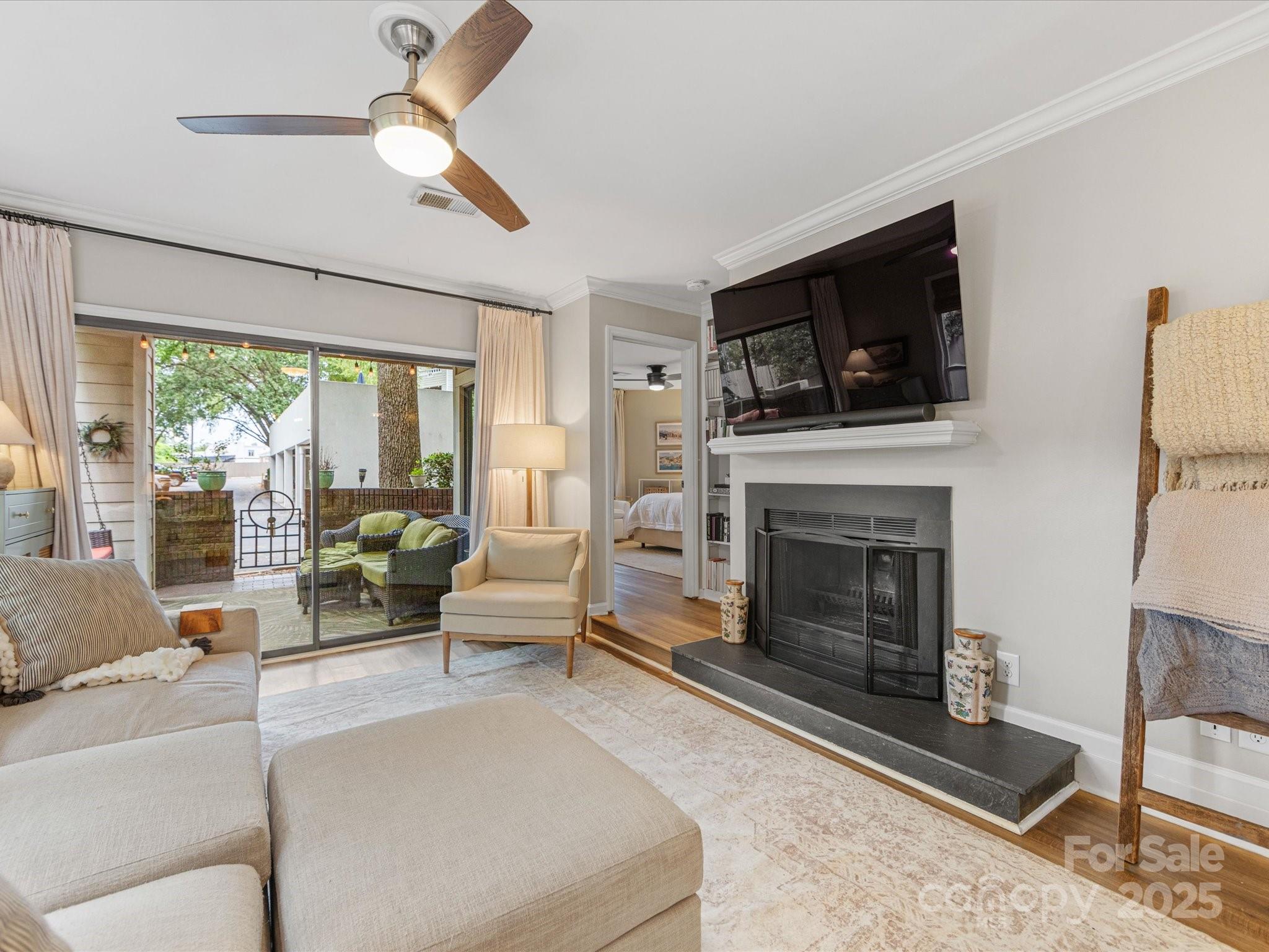2715 Selwyn Avenue Unit: 31