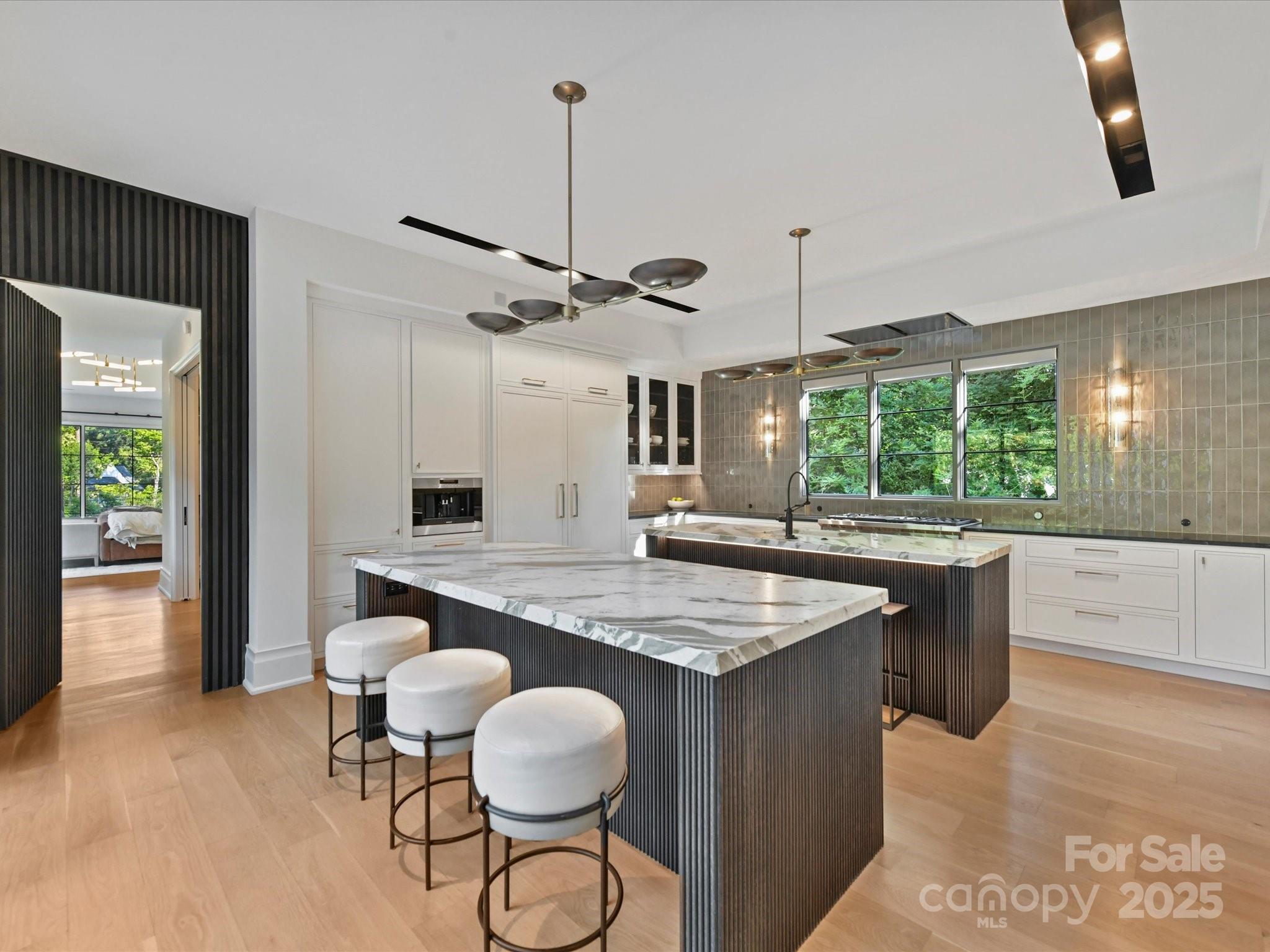 1840 Sharon Ln