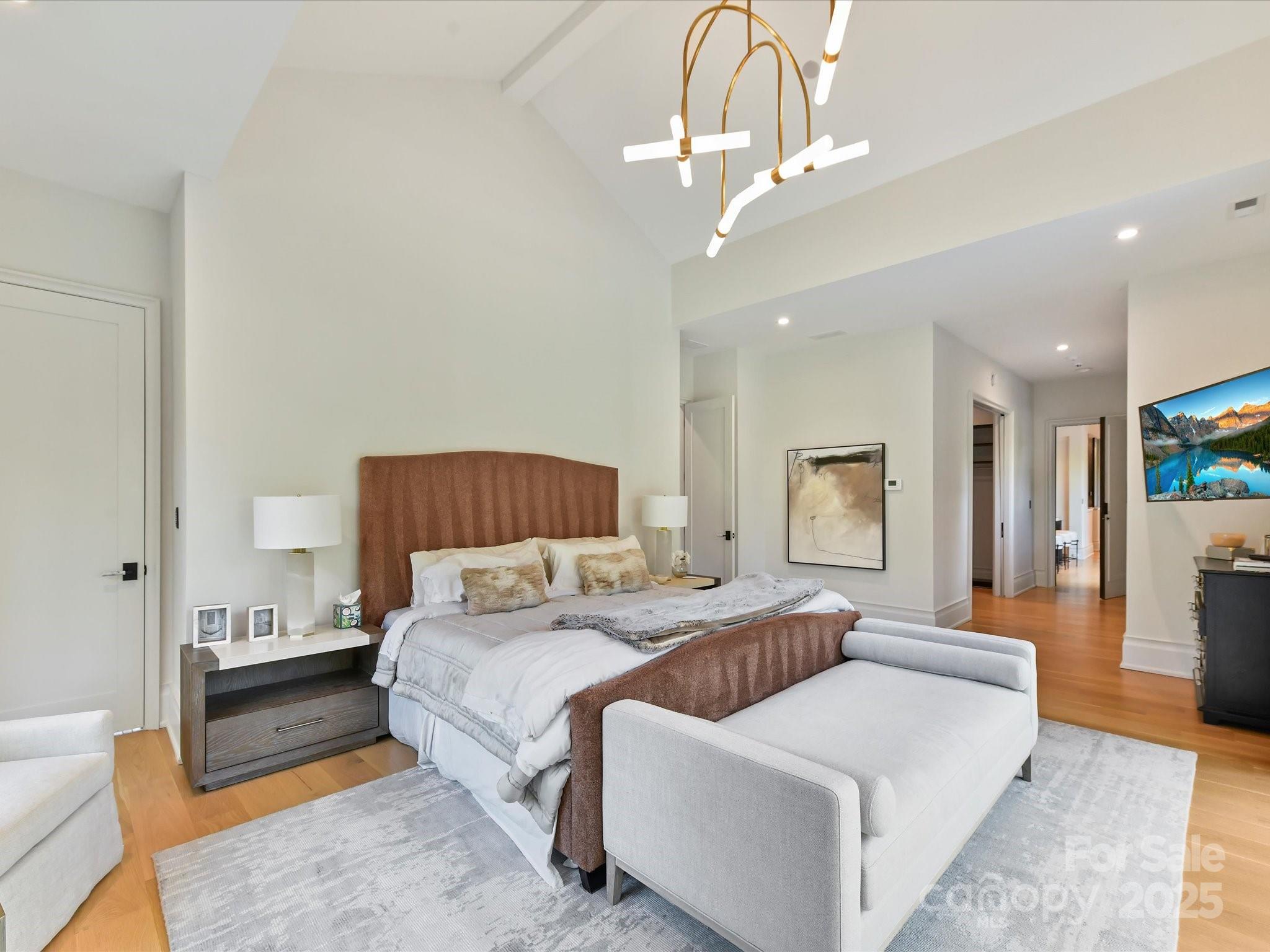 1840 Sharon Ln