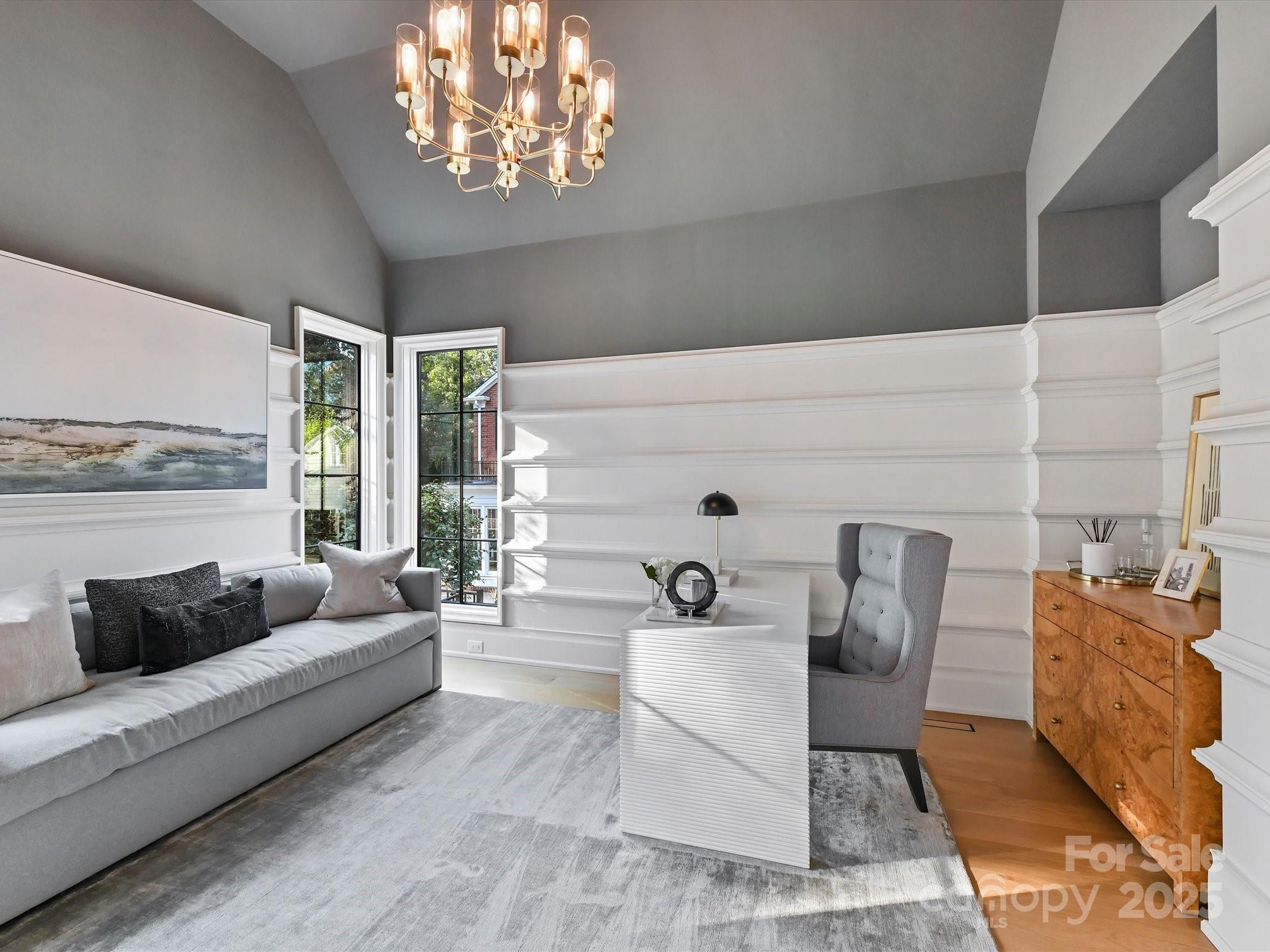 1840 Sharon Ln