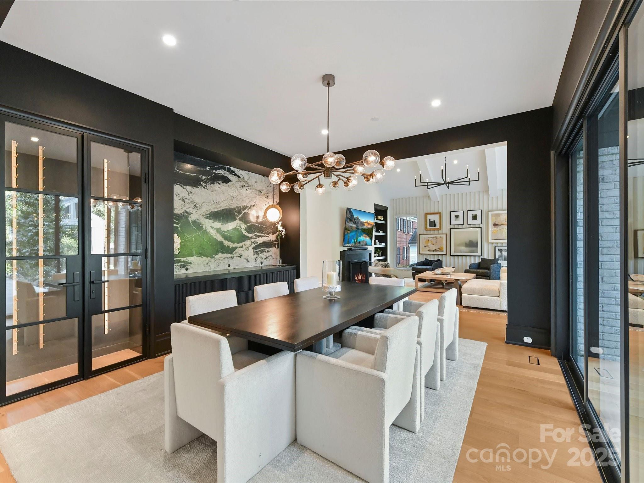 1840 Sharon Ln