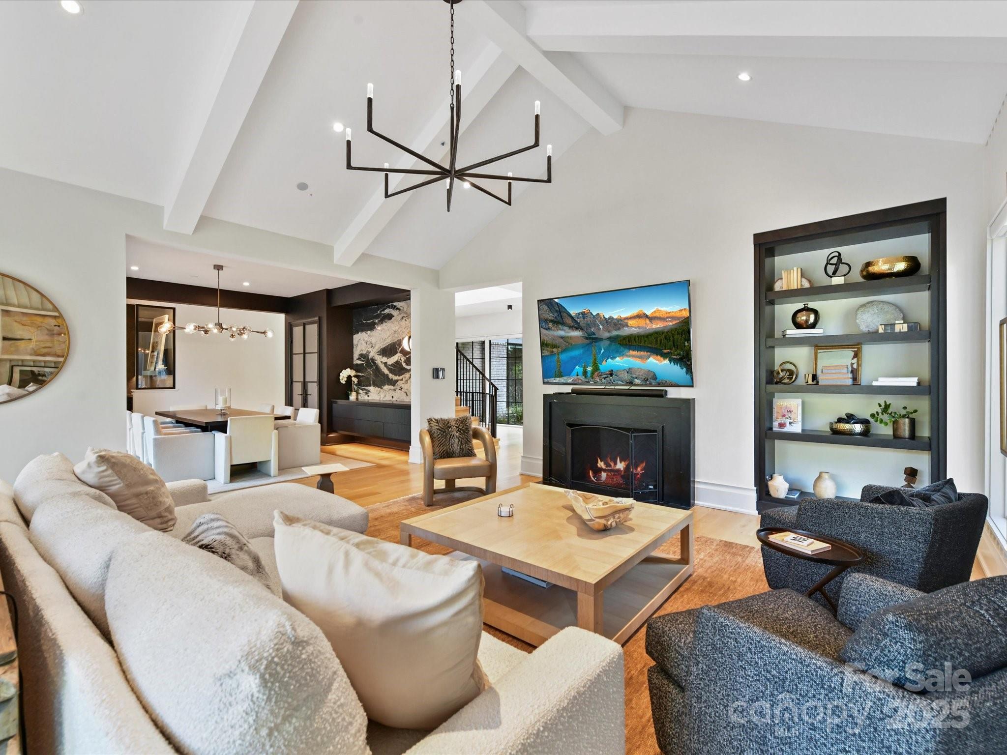 1840 Sharon Ln