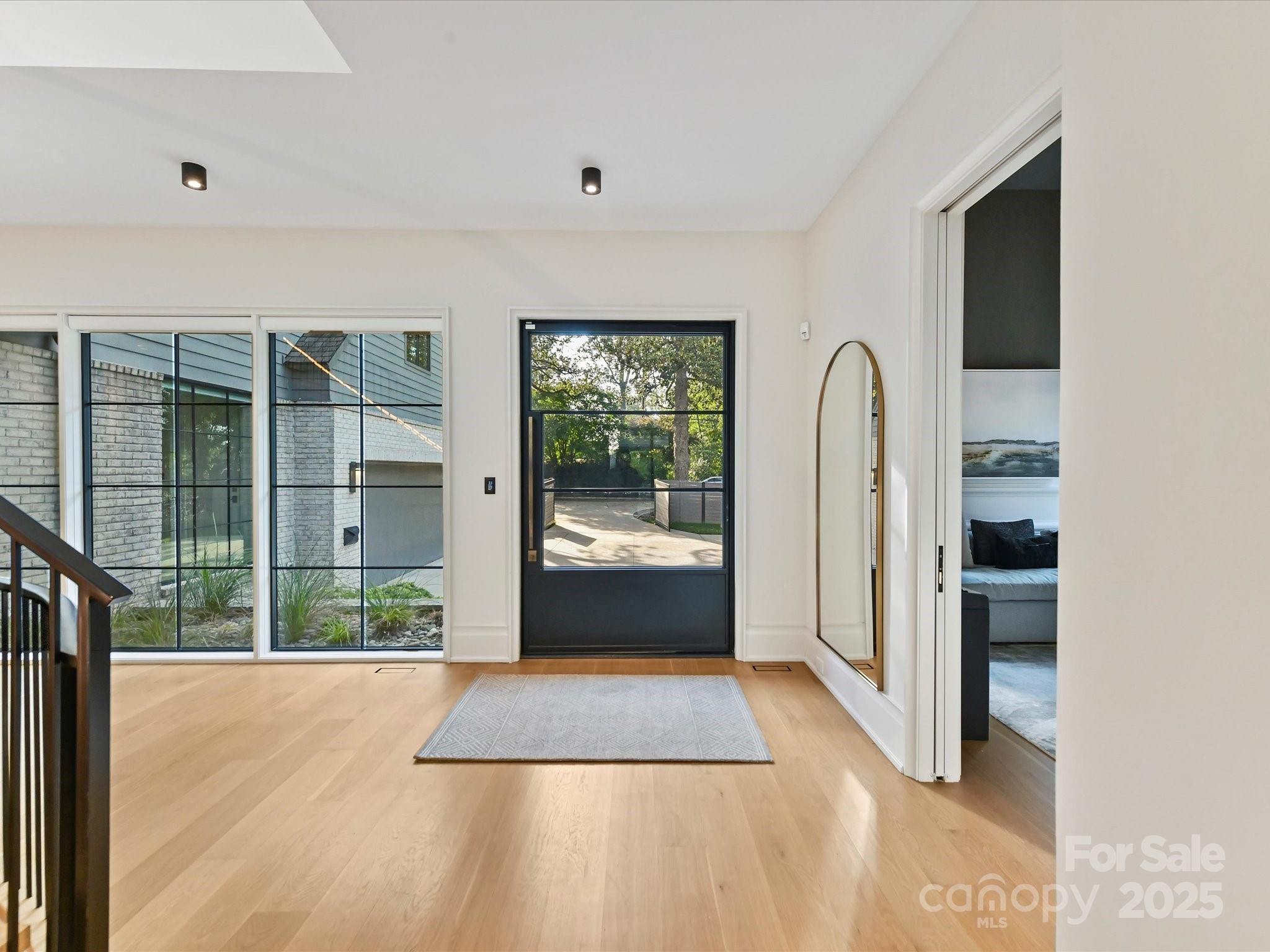 1840 Sharon Ln