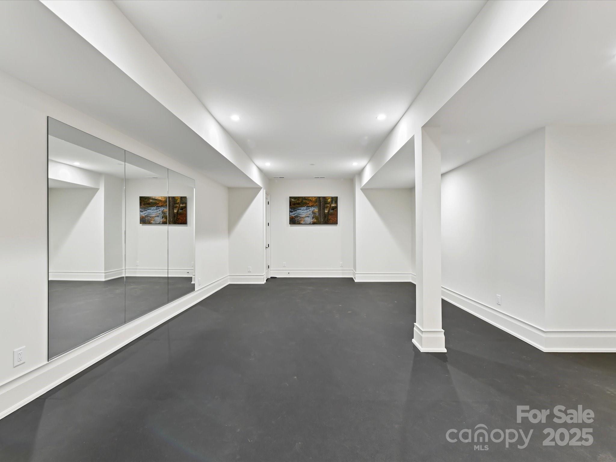 1840 Sharon Ln